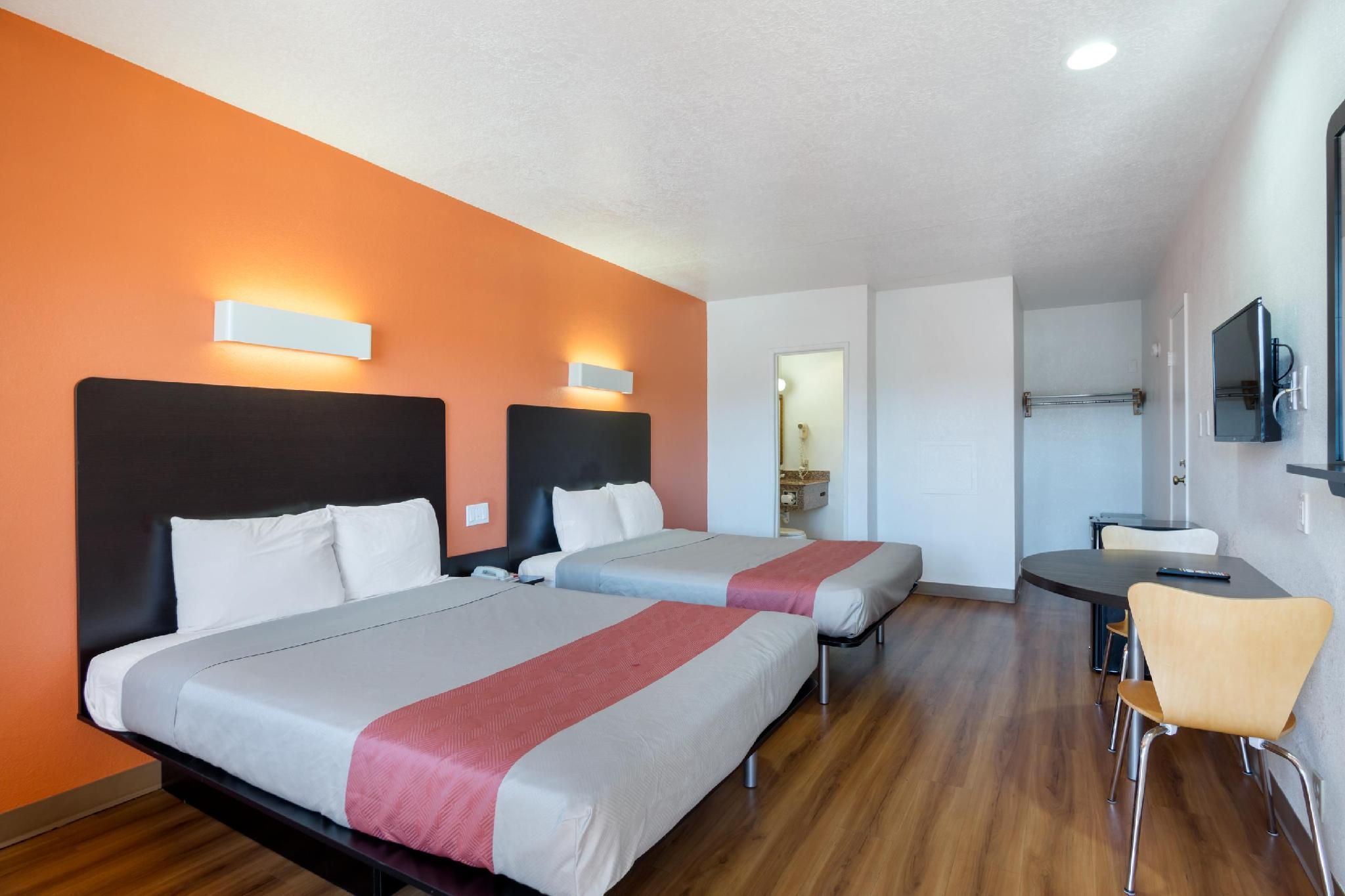 2 Queen Beds | Suite, Non-Smoking