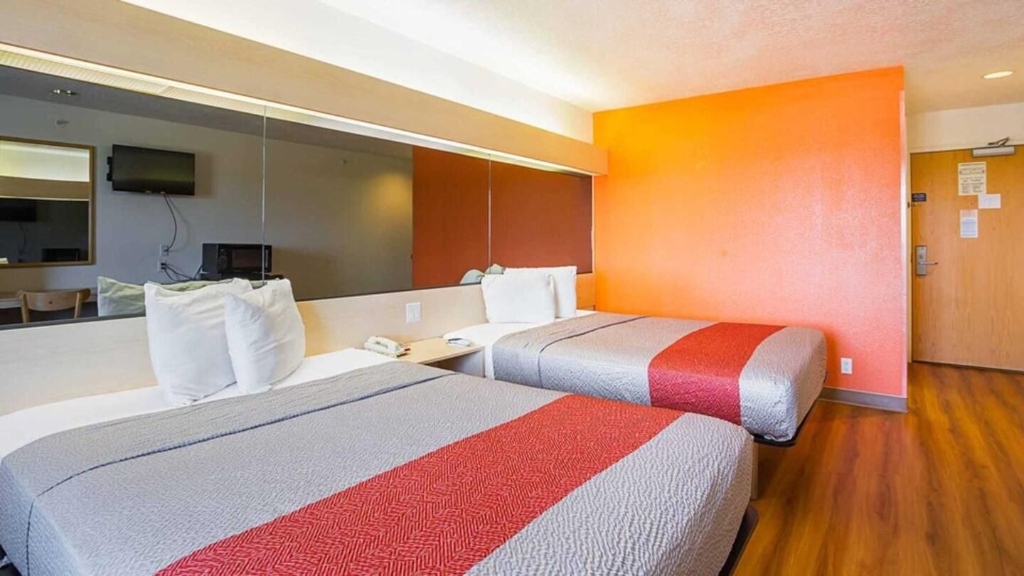 Motel 6 Bernalillo, NM 1 Queen Bed | Suite, Non-Smoking