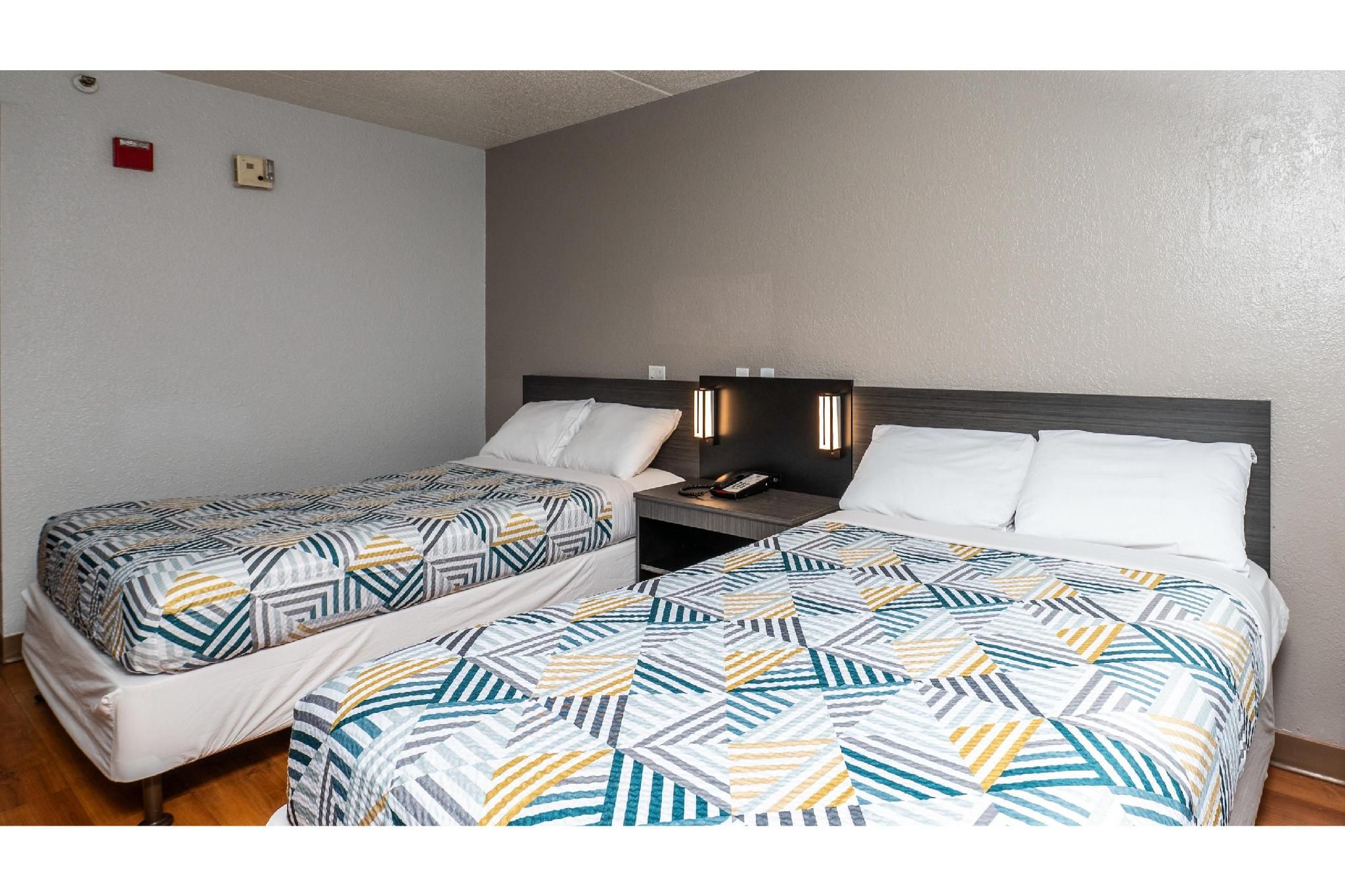 2 Full Beds | Non-Smoking