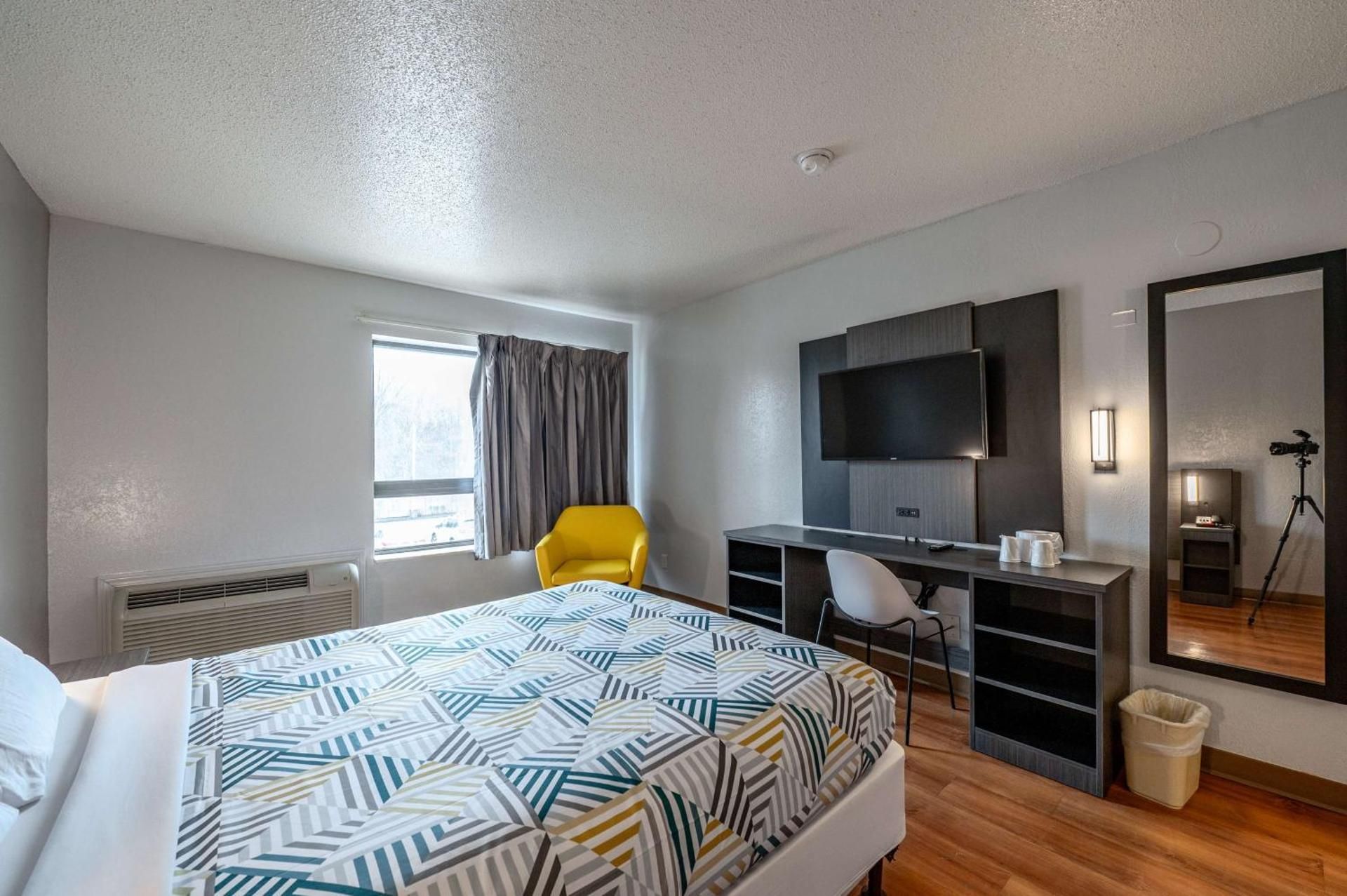 Double Room - Disability Access - Roll In Shower