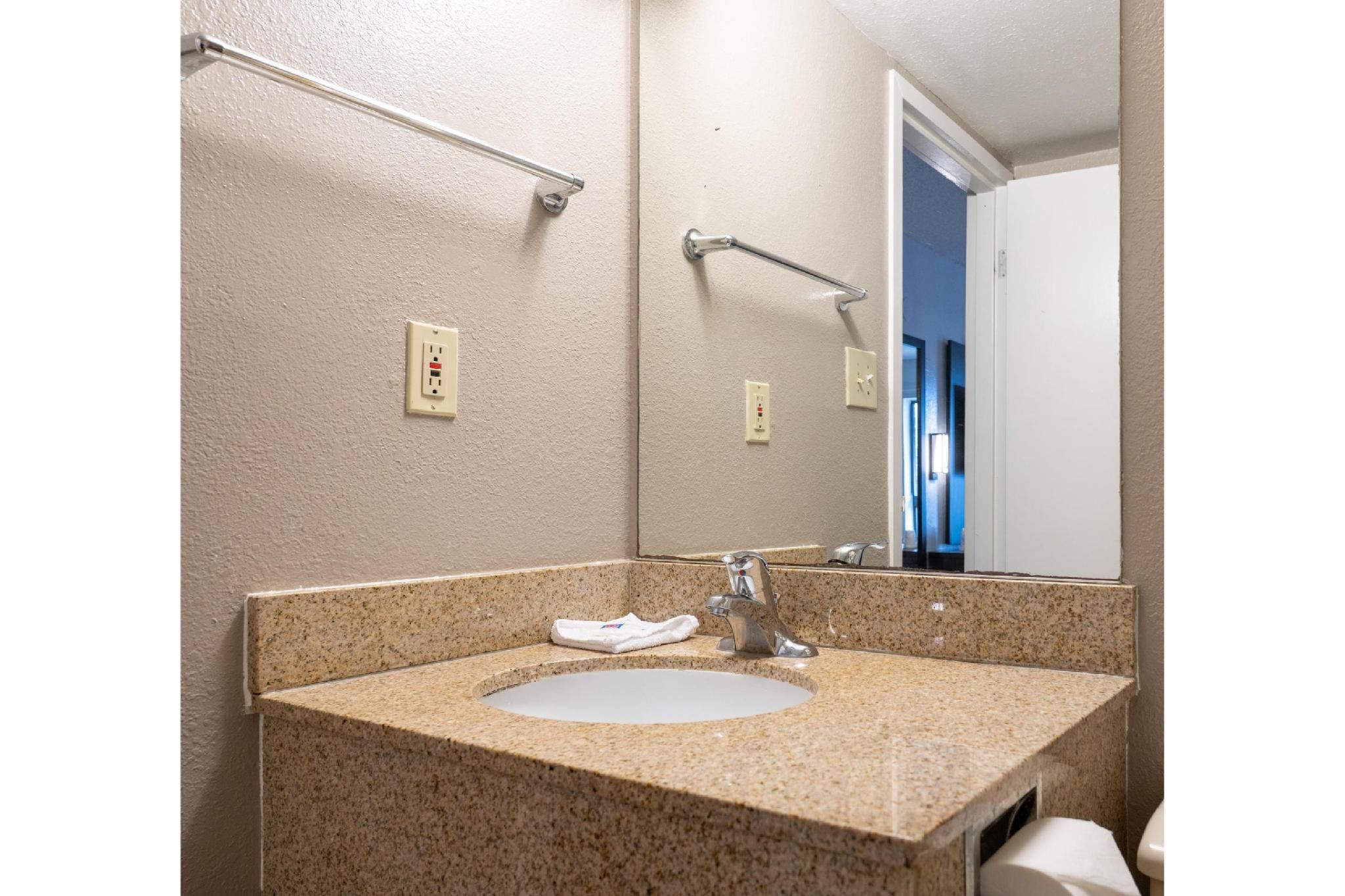 2 Full Beds | Non-Smoking