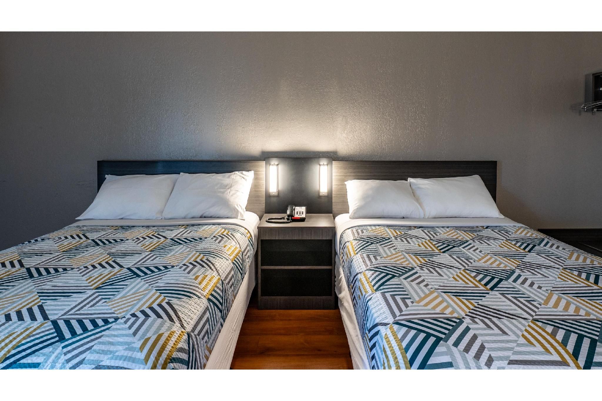 2 Full Beds | Non-Smoking