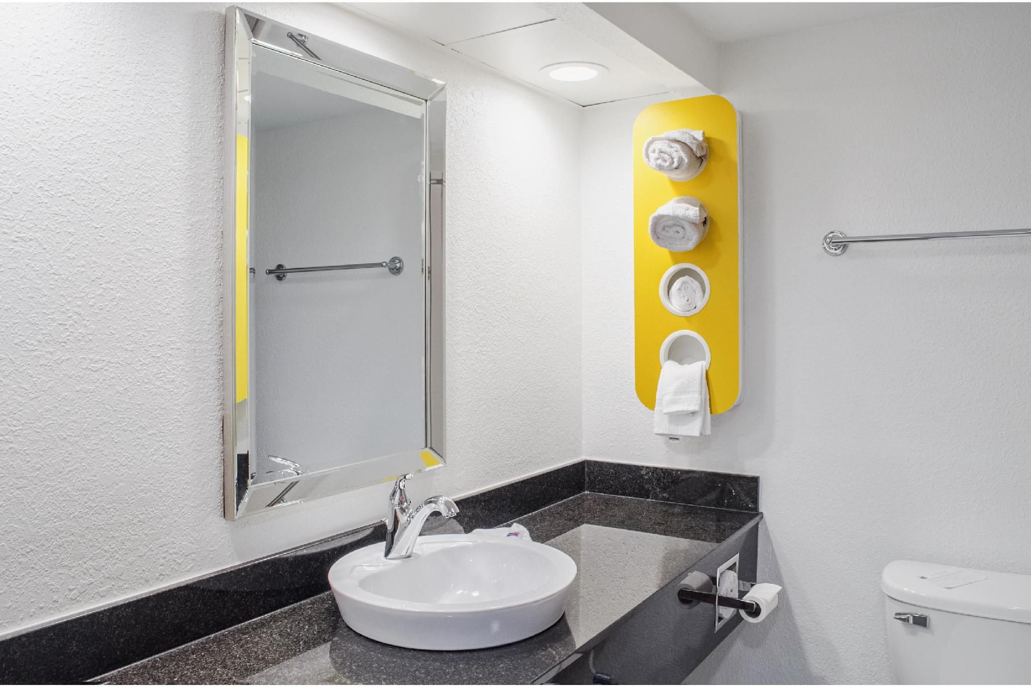 Motel6 Brockton, MA 2 Full Beds | Non-Smoking 3