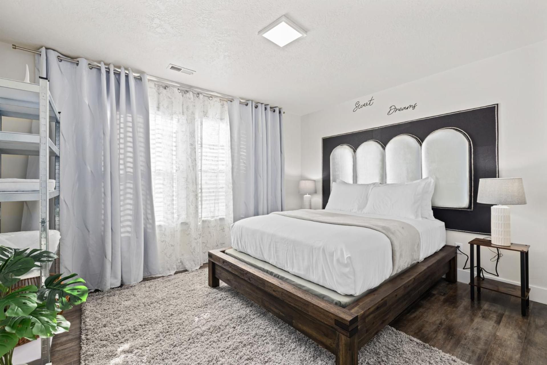 Queen Room with Shared Bathroom