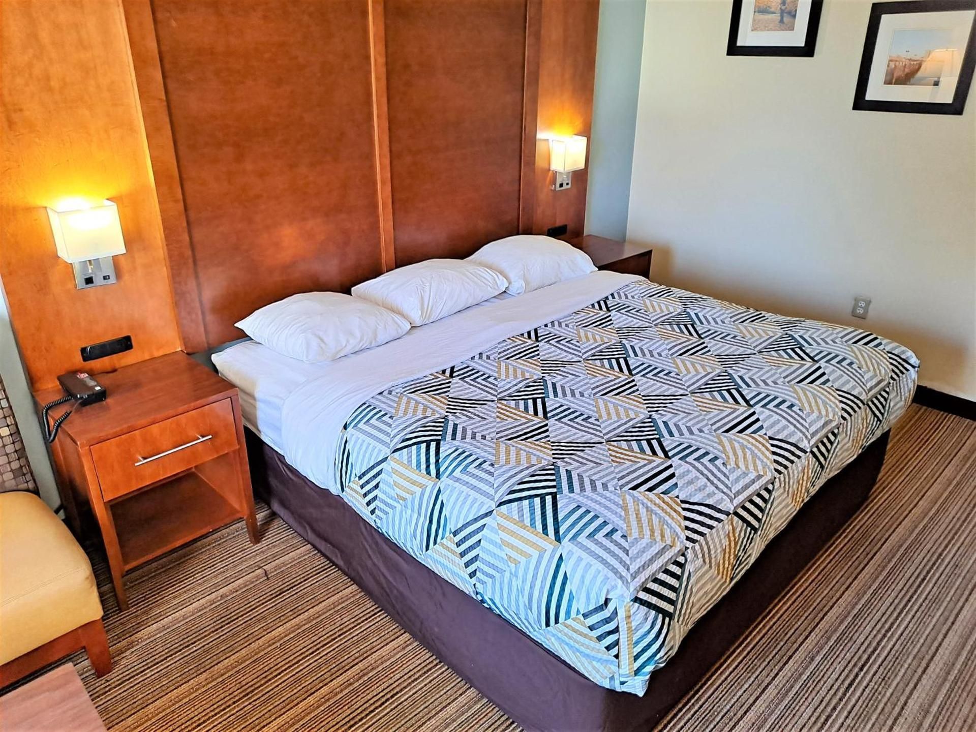 Studio 6 Suites Catonsville, MD – Baltimore West Deluxe King Room - Non-Smoking 2