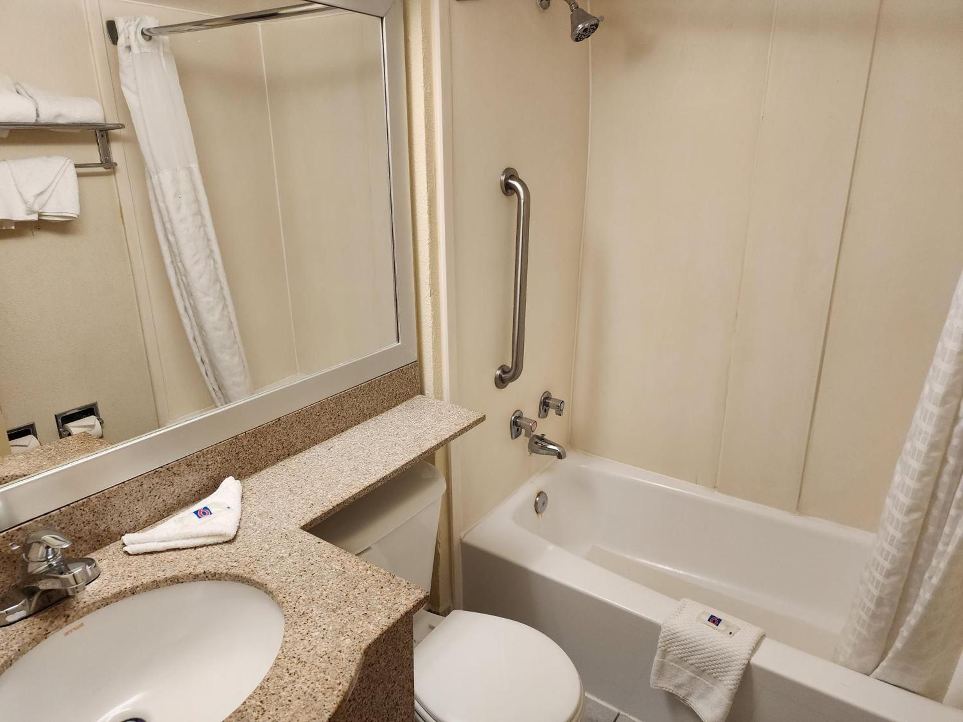 Studio 6 Suites Catonsville, MD – Baltimore West 2 Full Beds | Non-Smoking, Micfridge 3