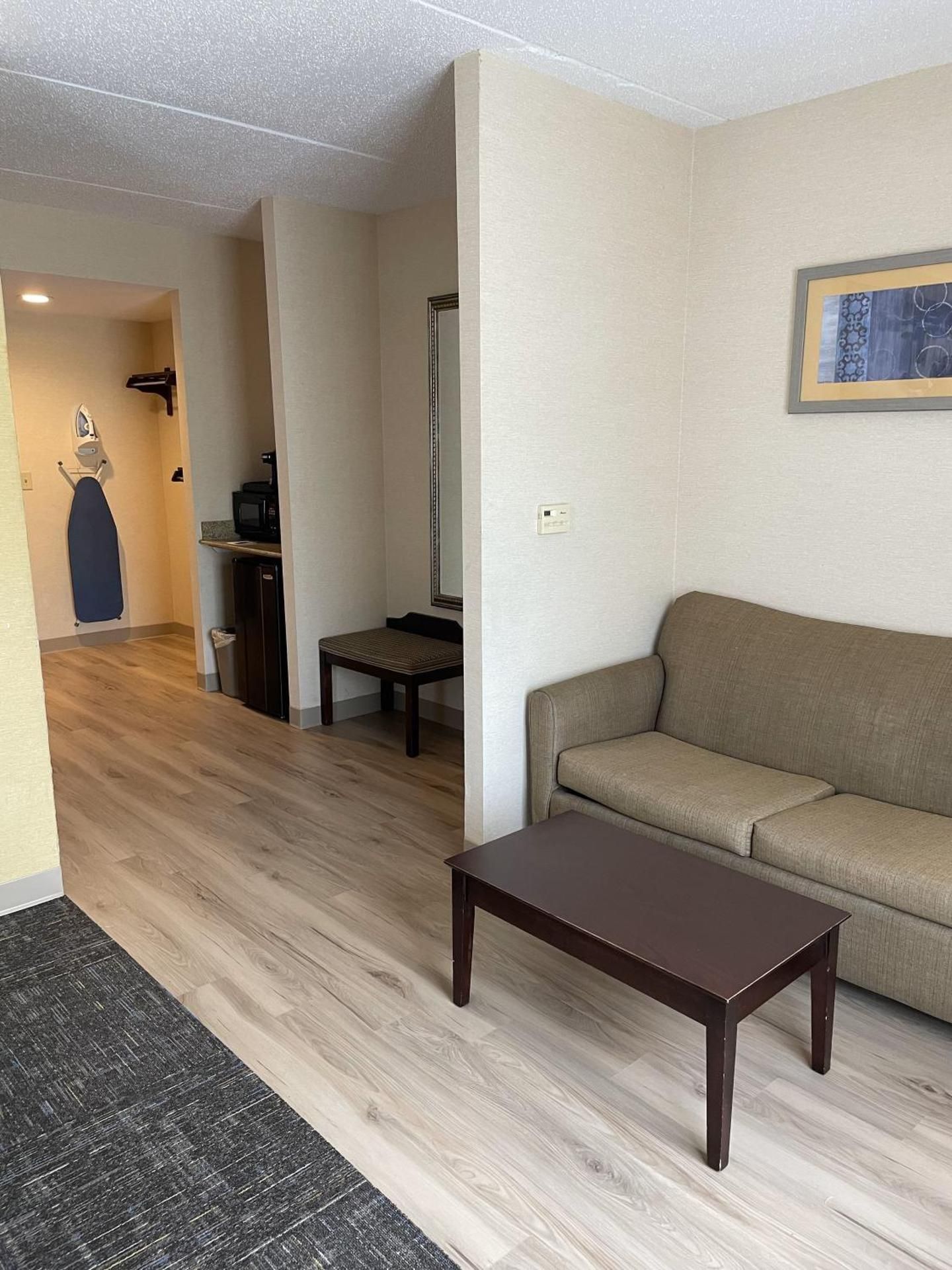 Queen Suite with Two Queen Beds and Sofa Bed - Disability Access/Non-Smoking