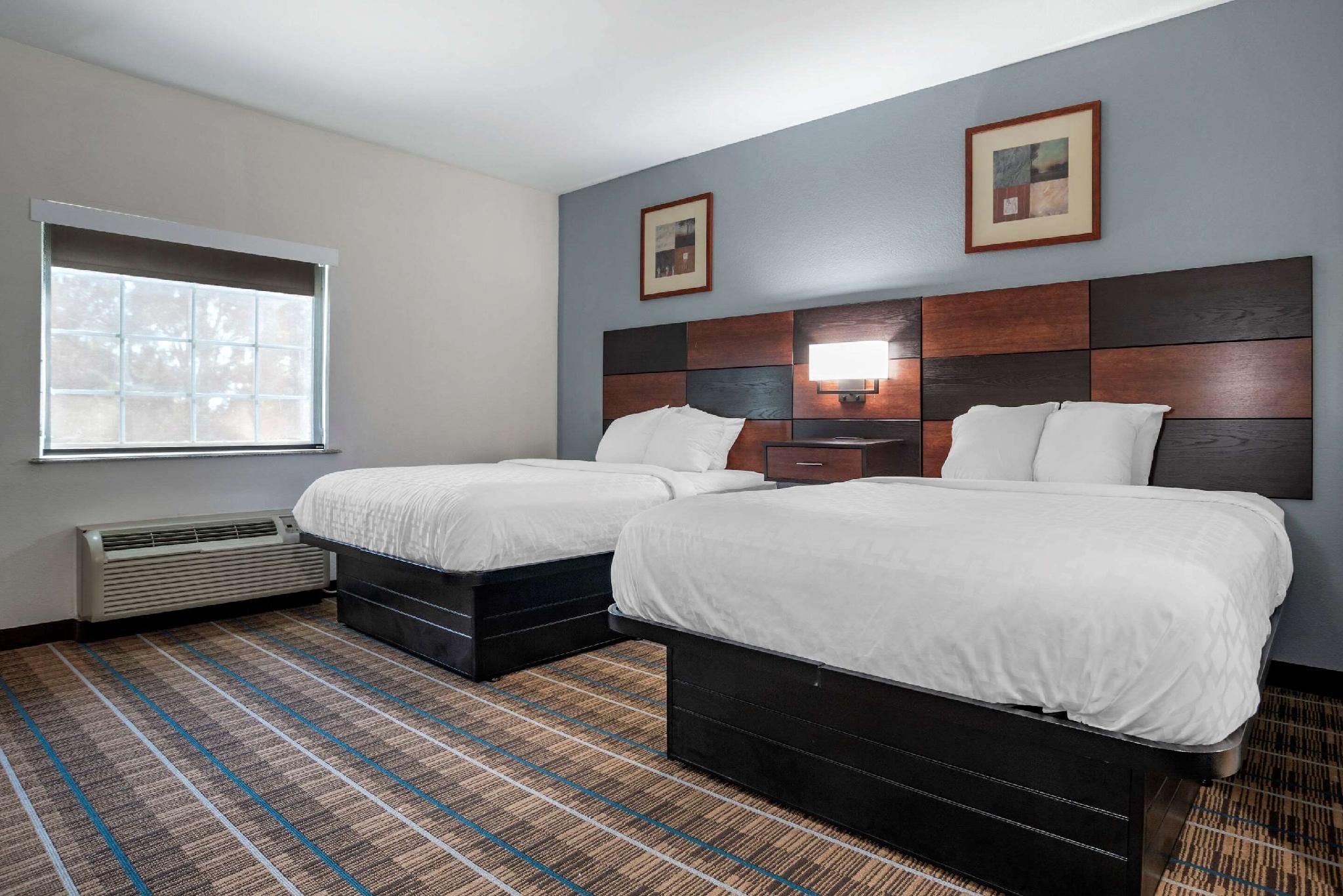 2 Queen Beds, Suite, Nonsmoking, Accessible