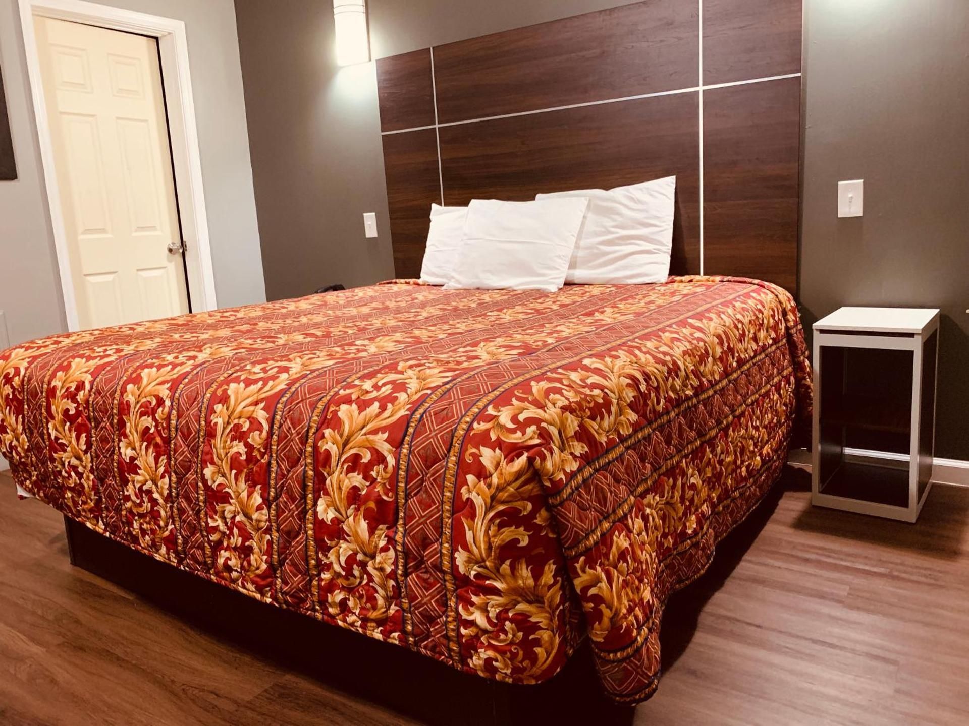 King Room - Non-Smoking