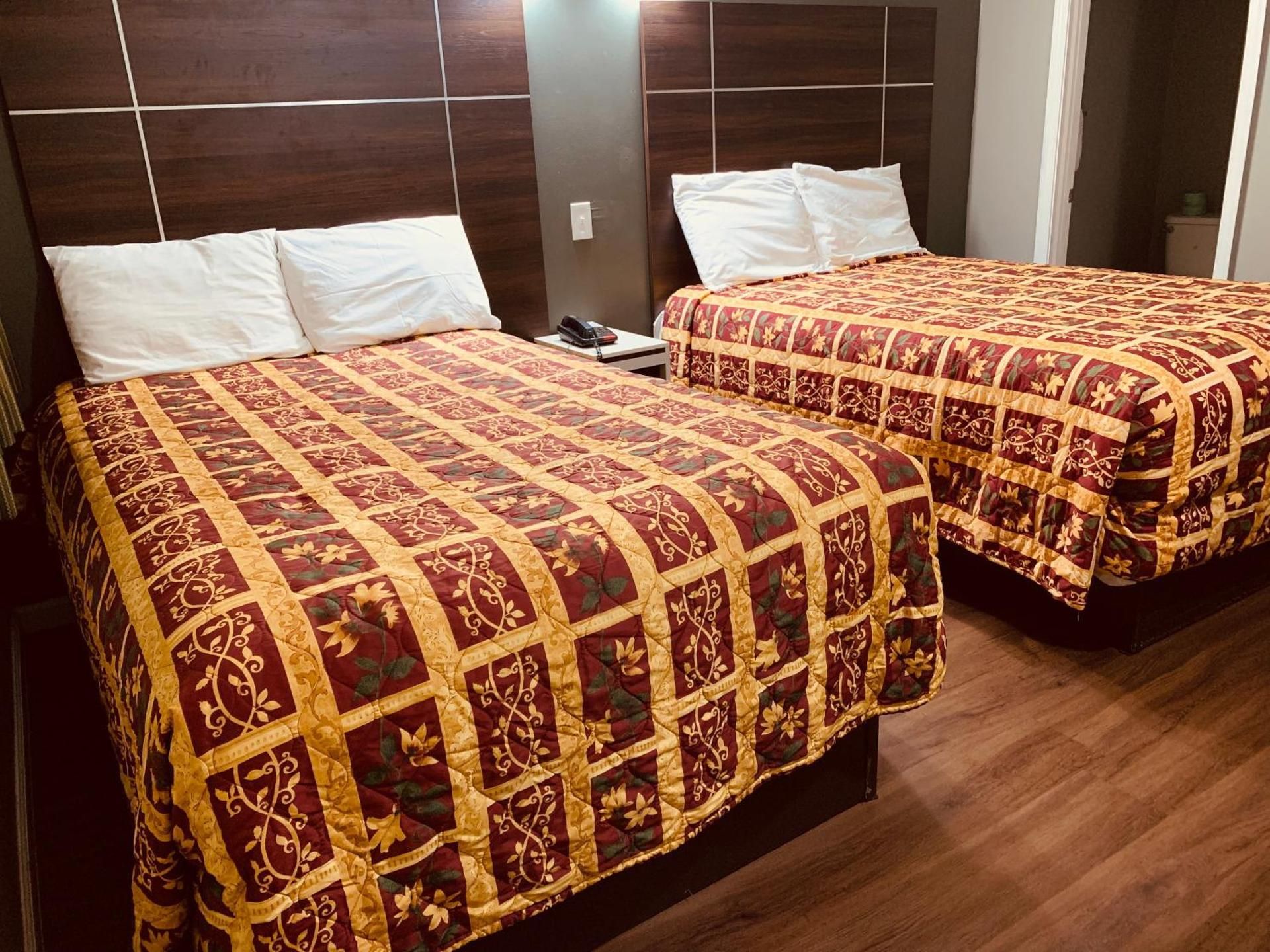 Red Carpet Inn Norristown PA Double Room 2