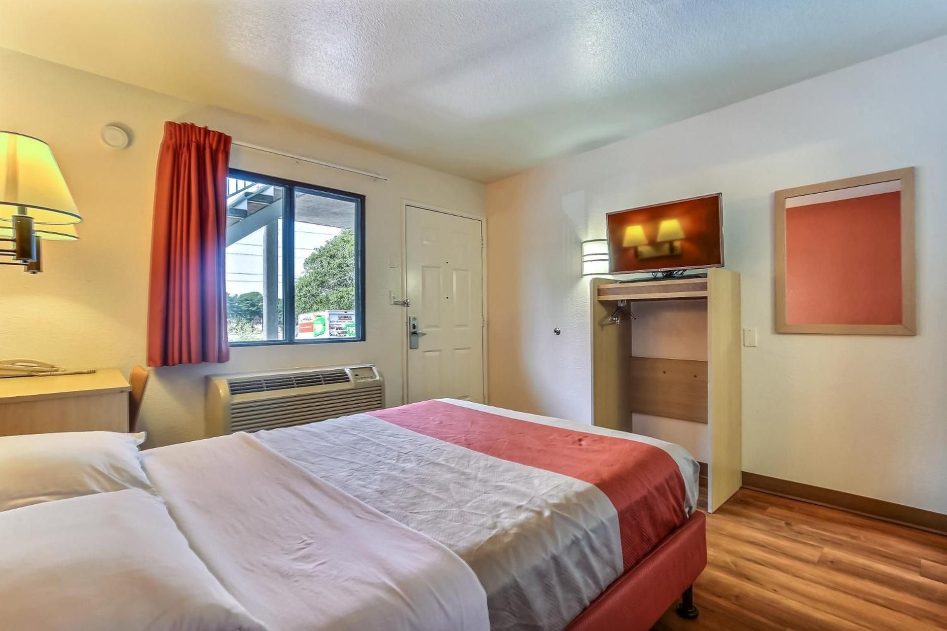 Queen Suite
