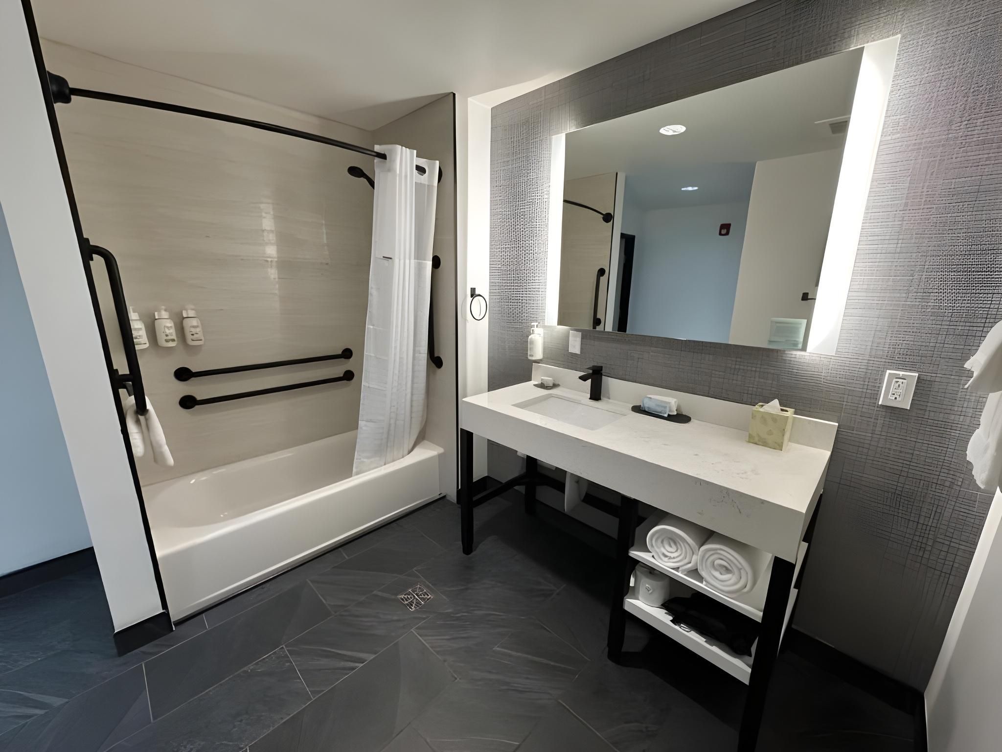 2 King Beds, Suite, Non-Smoking