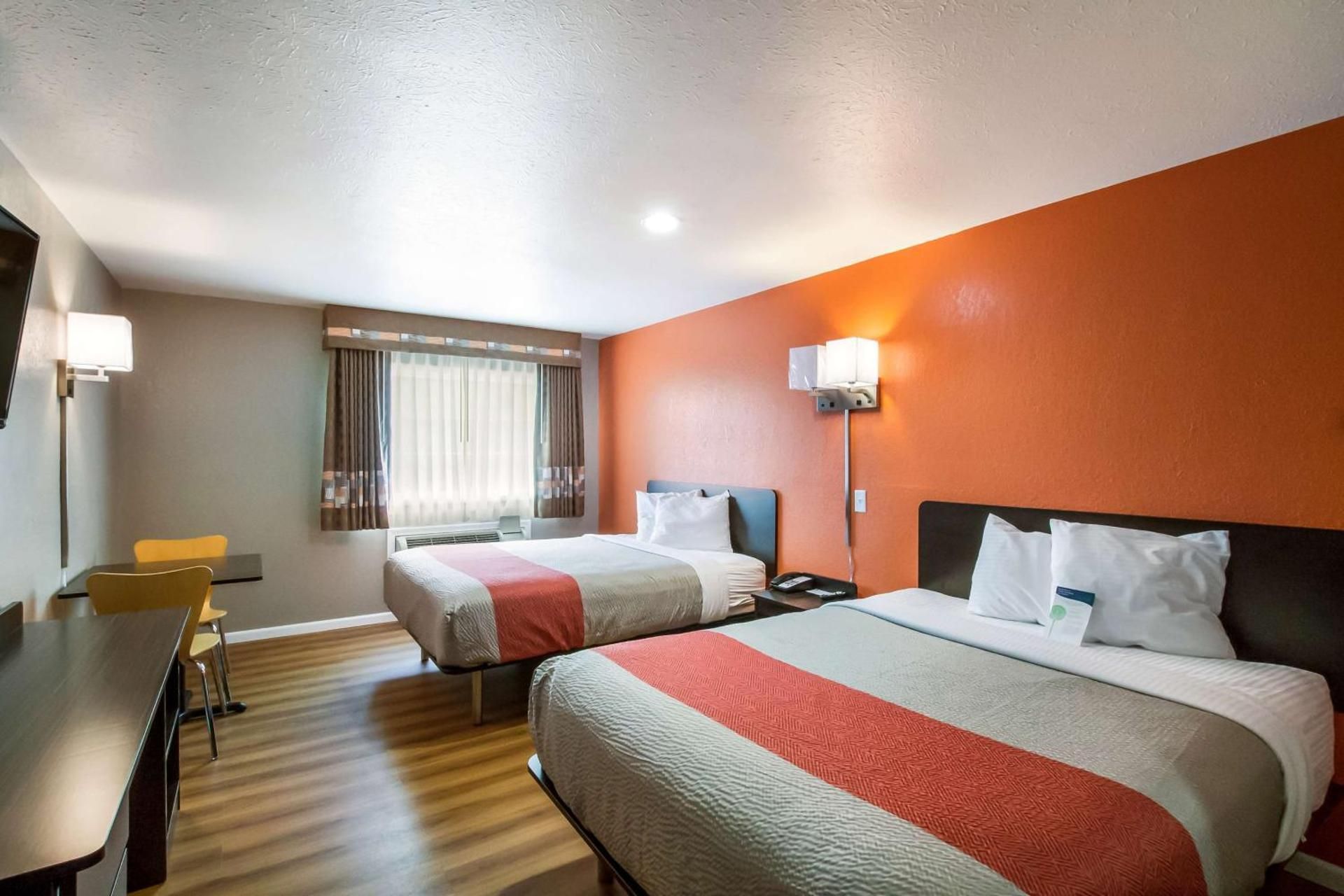 Deluxe Queen Room with Two Queen Beds - Non-Smoking