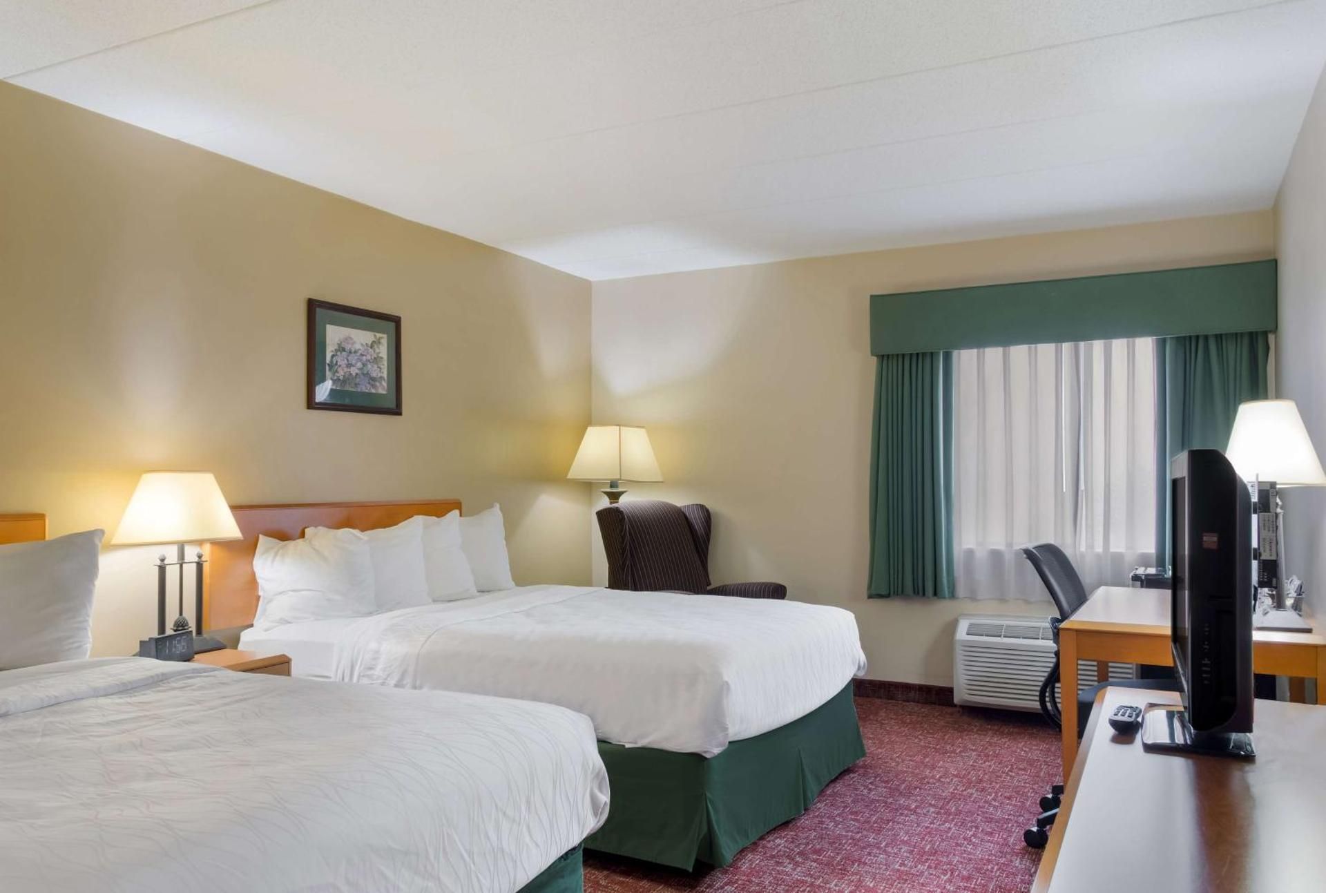 Queen Room with Two Queen Beds - Non-Smoking