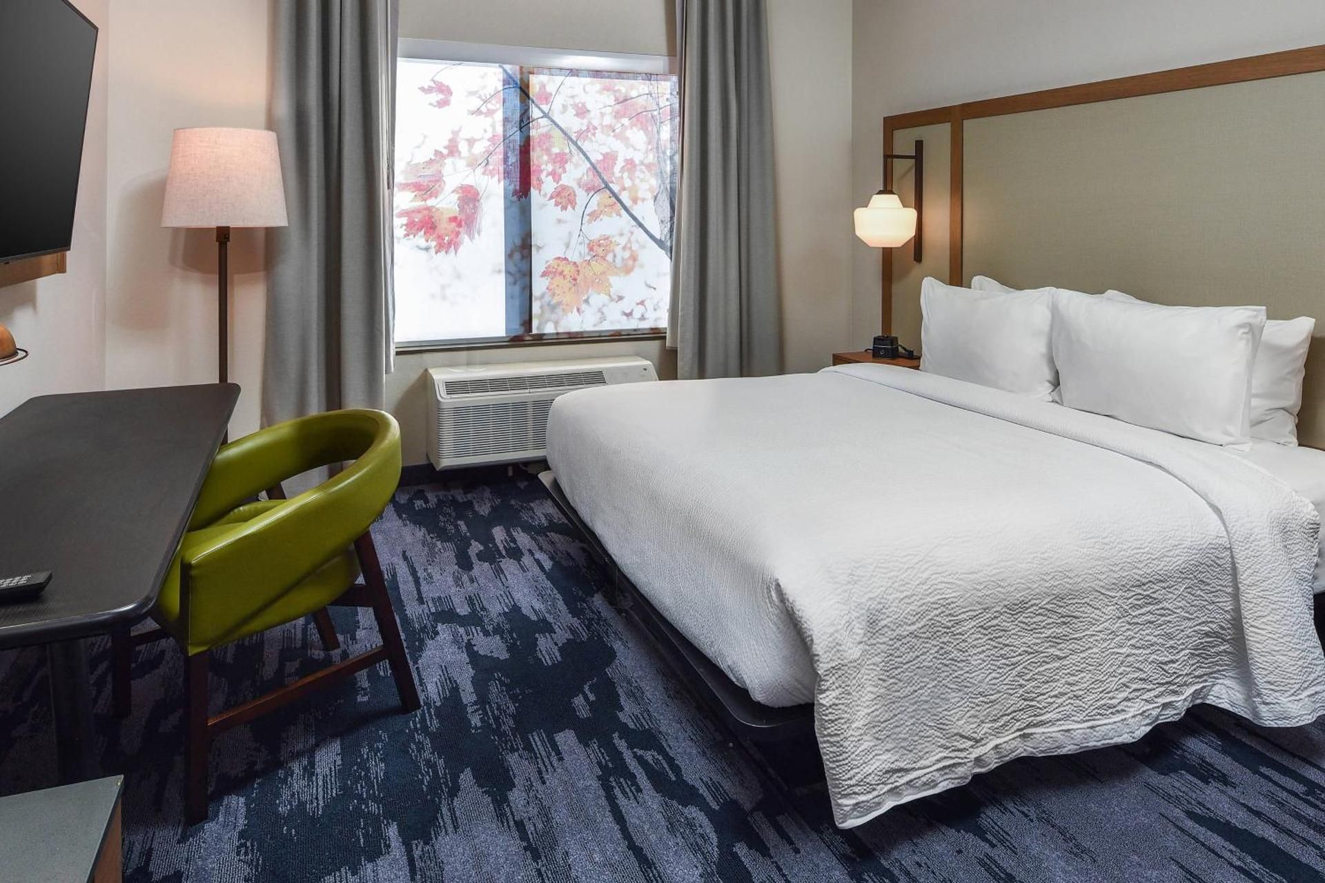 Fairfield by Marriott Inn & Suites Menifee Guest Room, 1 King