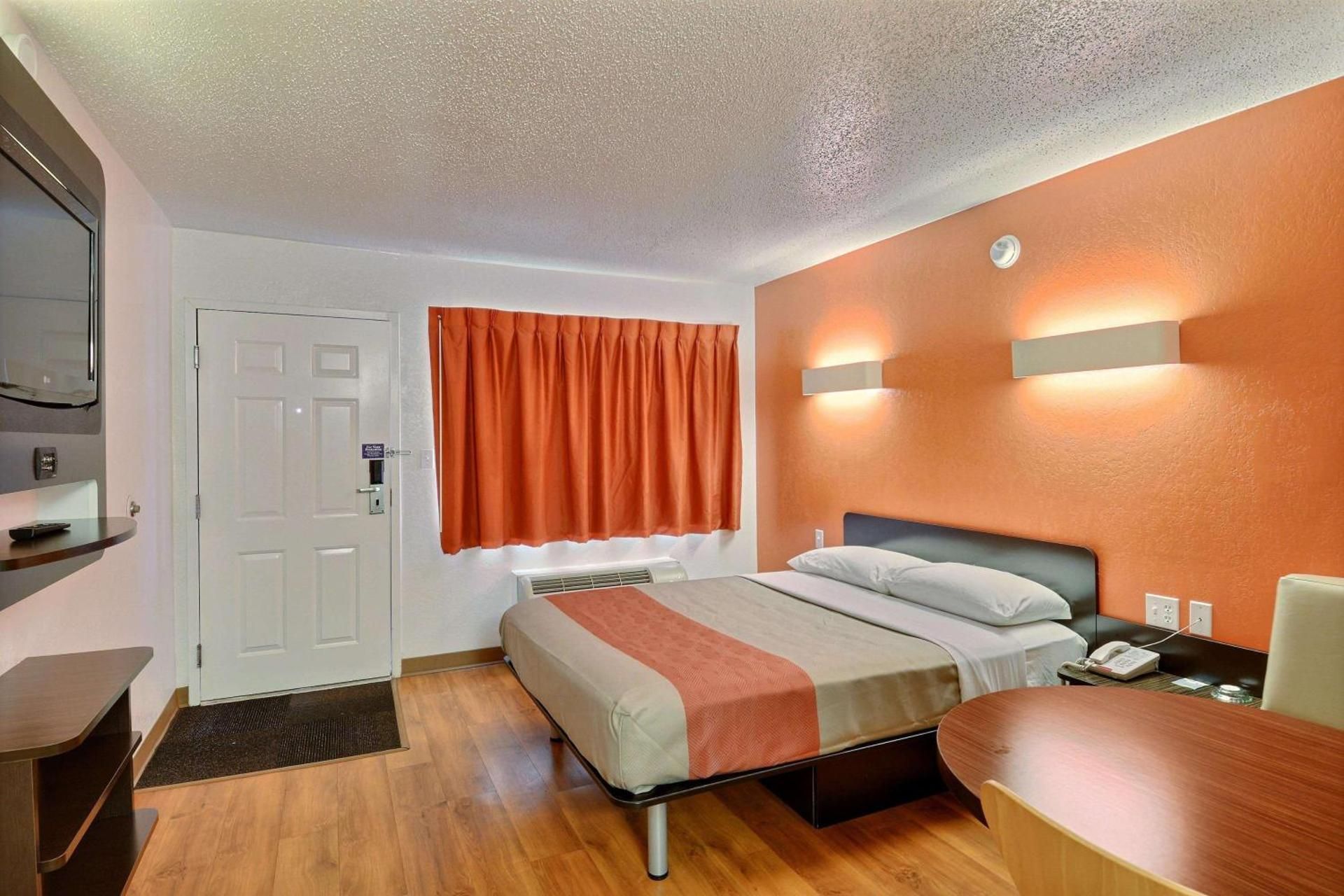 Double Room - Disability Access - Non-Smoking