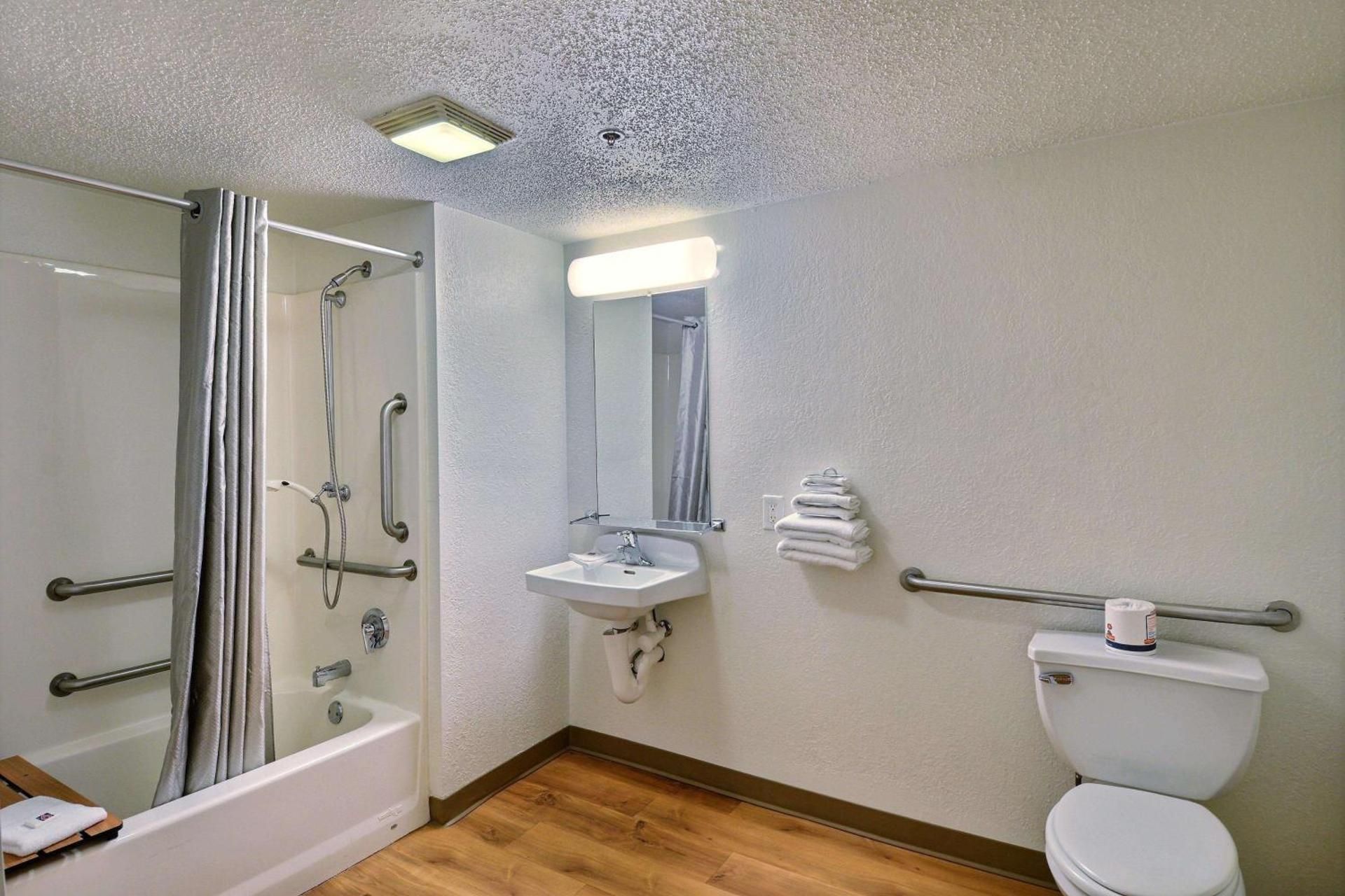 Quadruple Room - Disability Access - Non-Smoking
