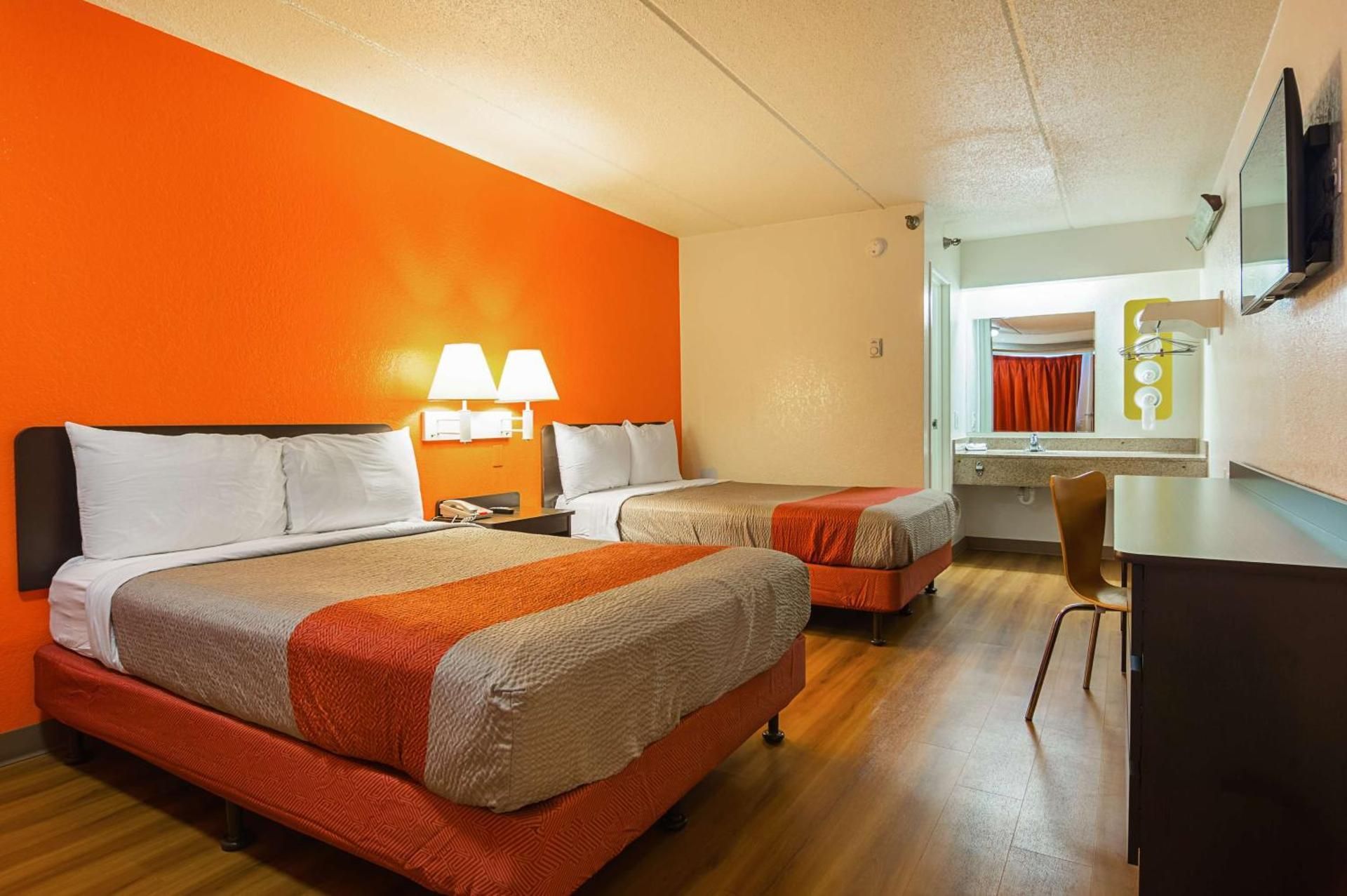 2 Full Beds | Non-Smoking