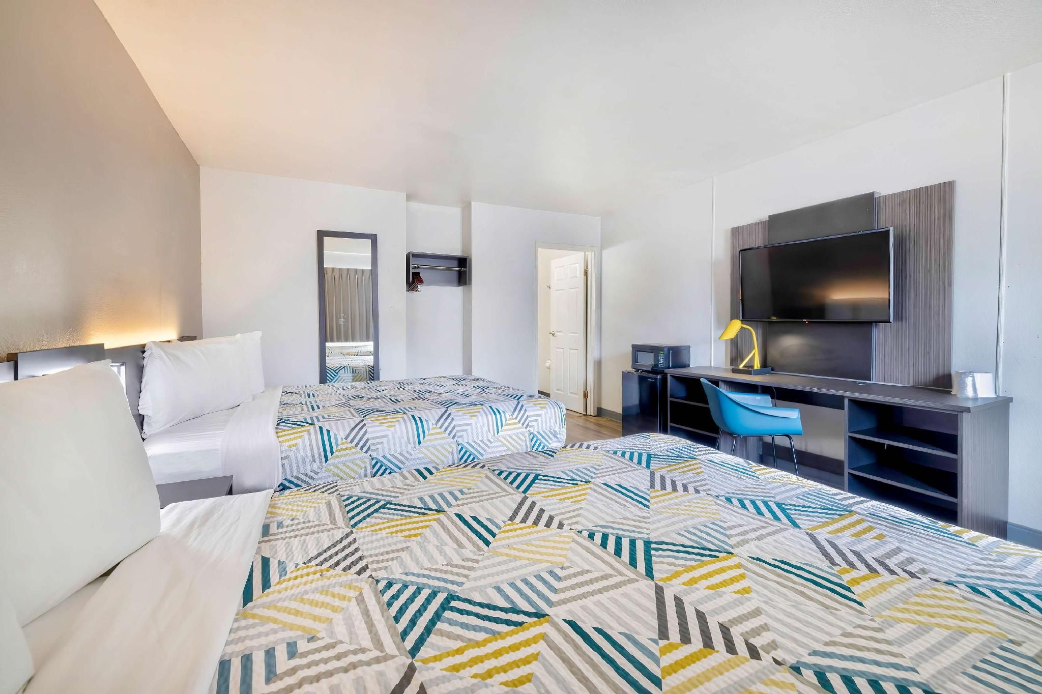 Motel 6 Villa Park, IL - Chicago West 2 Full Beds Non-Smoking