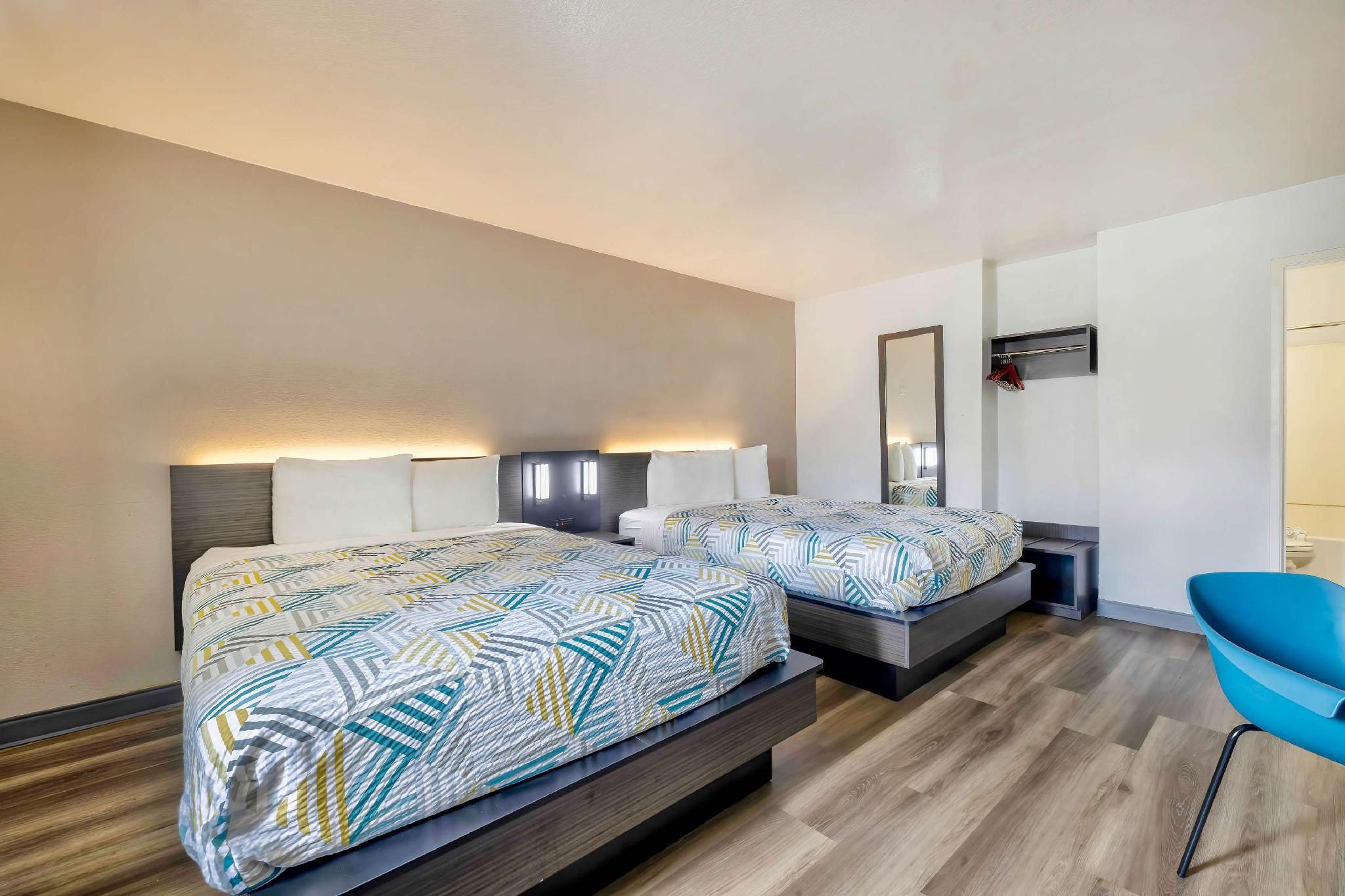 Motel 6 Villa Park, IL - Chicago West 2 Full Beds Non-Smoking 2