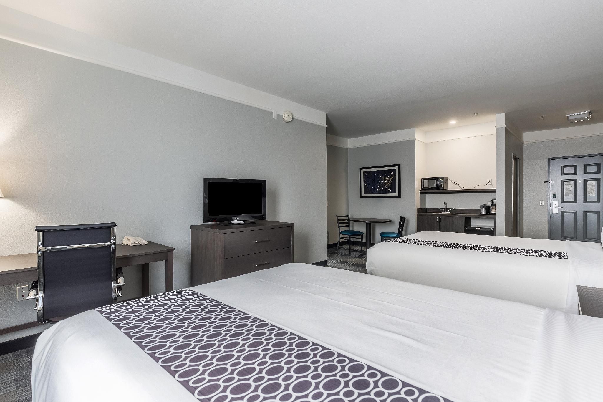 Accessible 2 Bedroom Suite