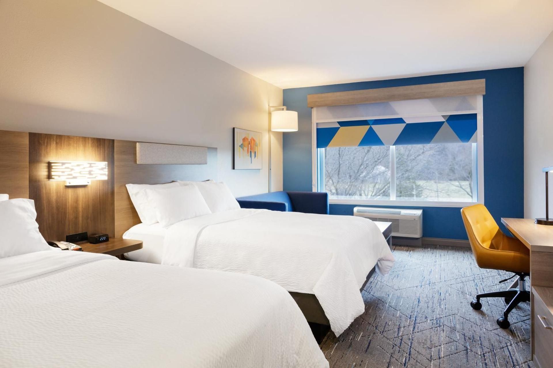 Queen Room with Two Queen Beds - Hearing Accessible/Non-Smoking