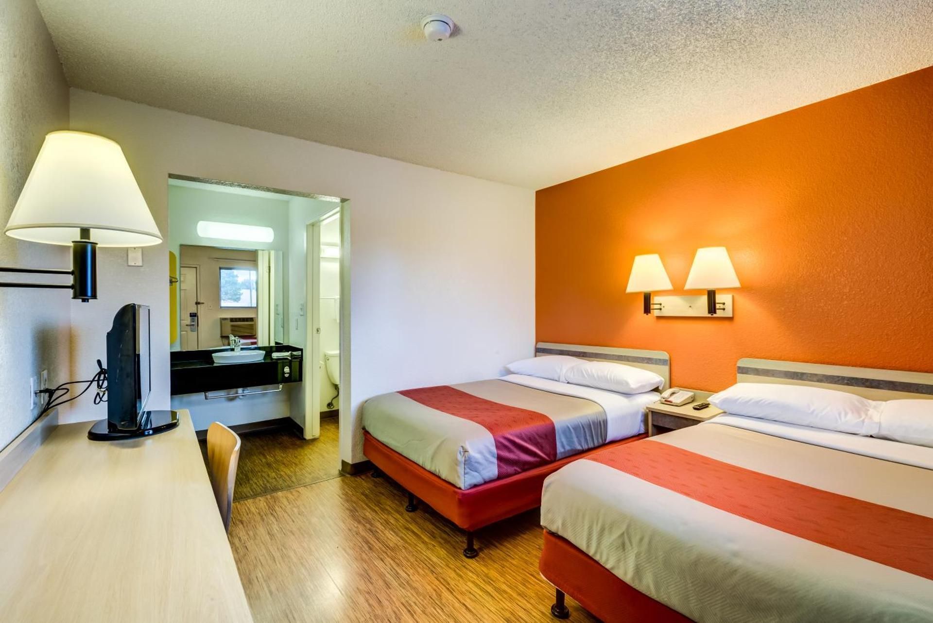 Motel 6 Wheat Ridge, CO - West - Denver North Double Room - Disability Access - Non-Smoking 2