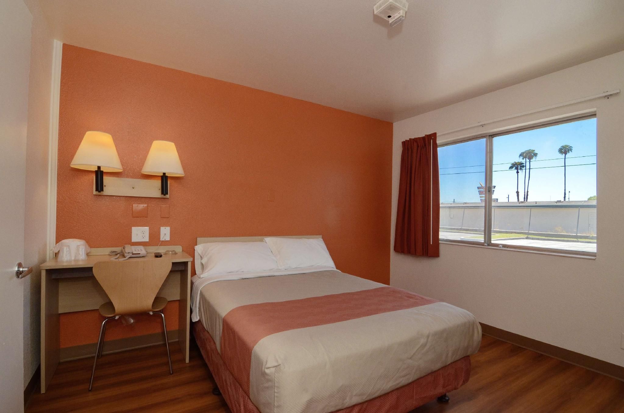 Deluxe Double Room - Non-Smoking