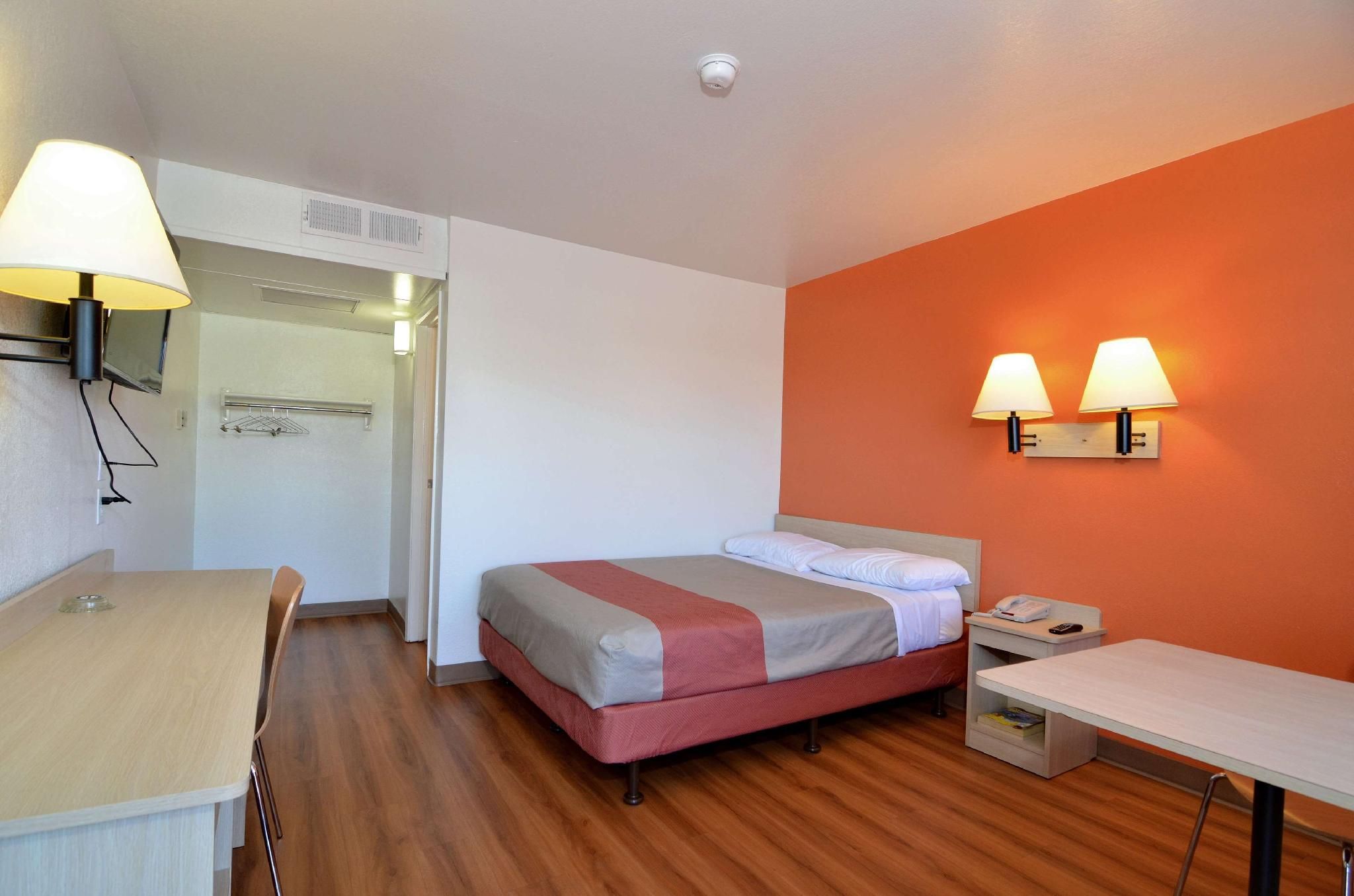 Deluxe Double Room - Non-Smoking