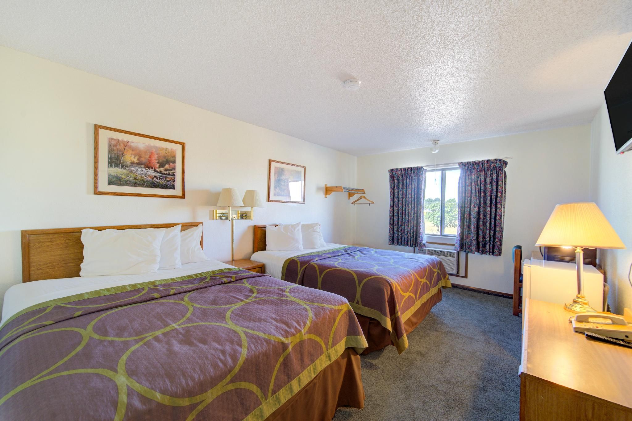 2 Double Beds Non-Smoking
