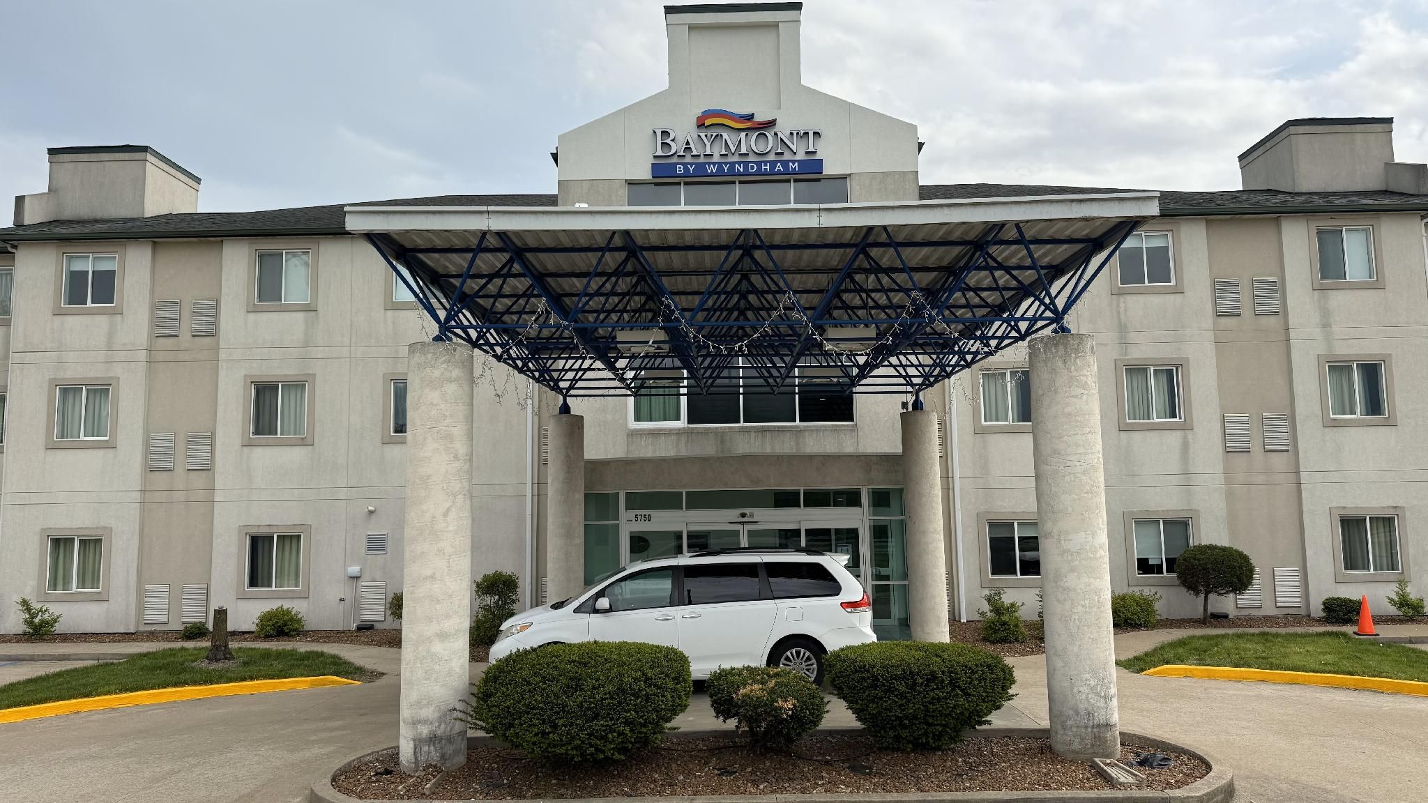 Baymont by Wyndham Kingdom City