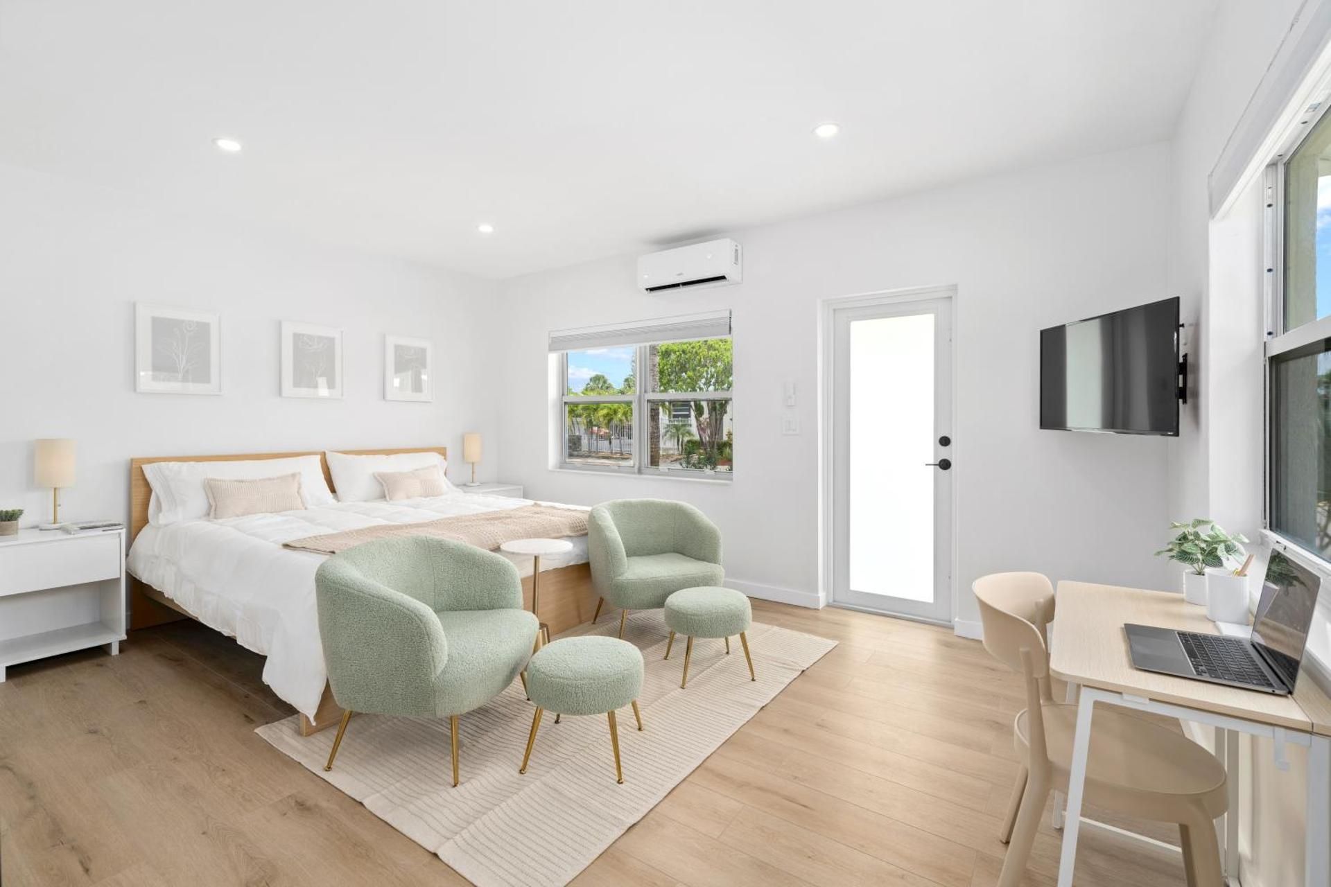 One-Bedroom Apartment