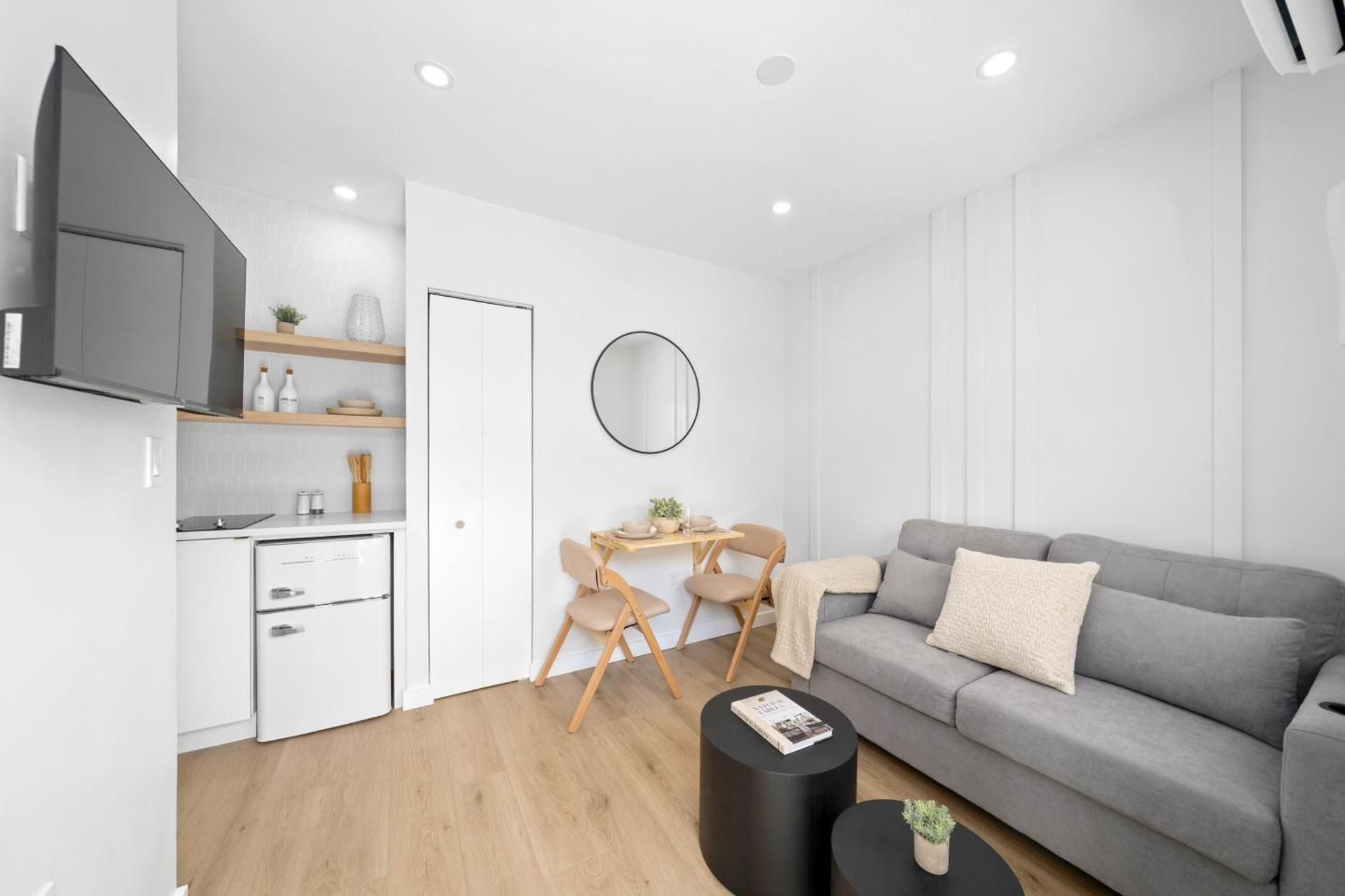 Studio Apartment