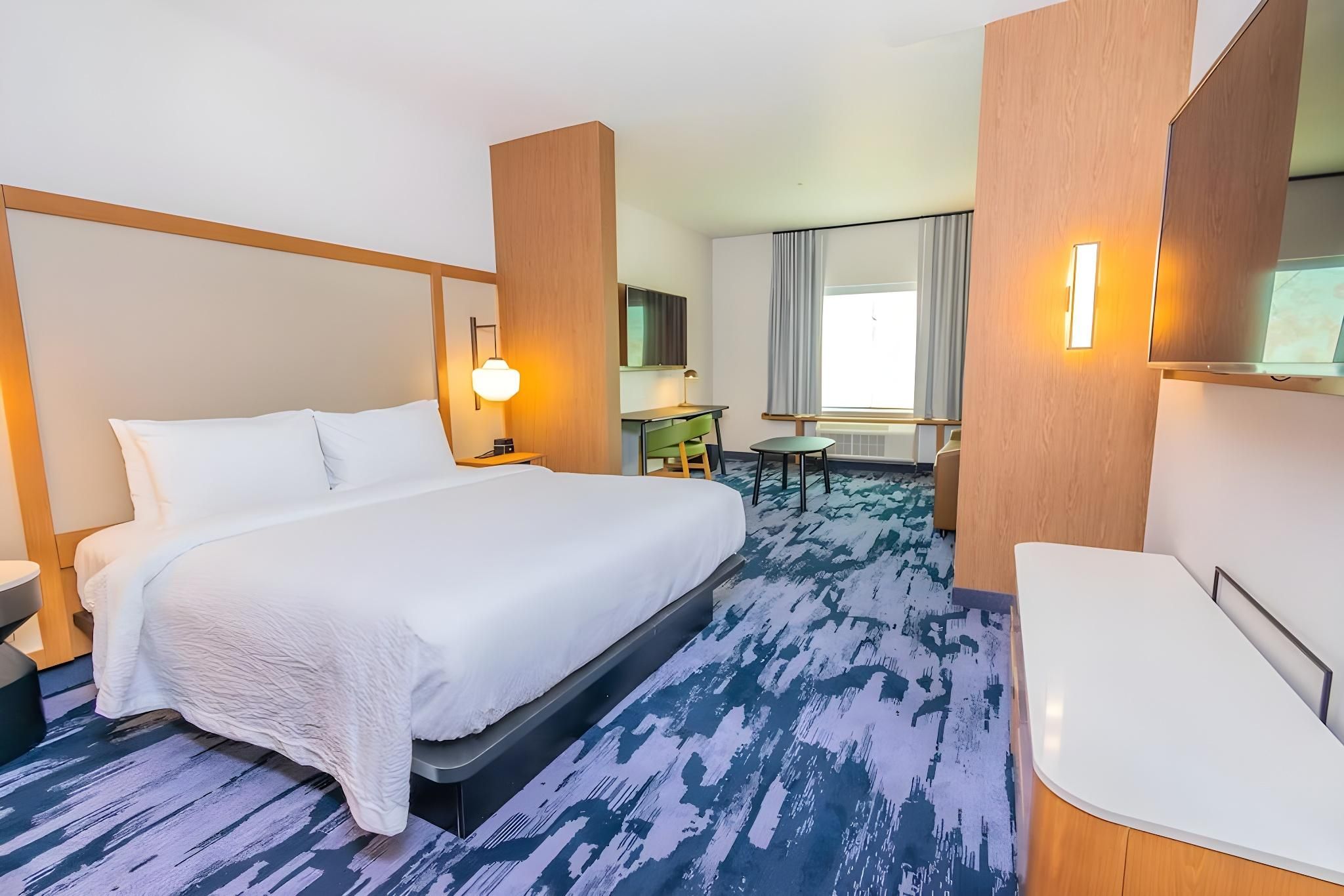 Suite, 1 King, Sofa bed