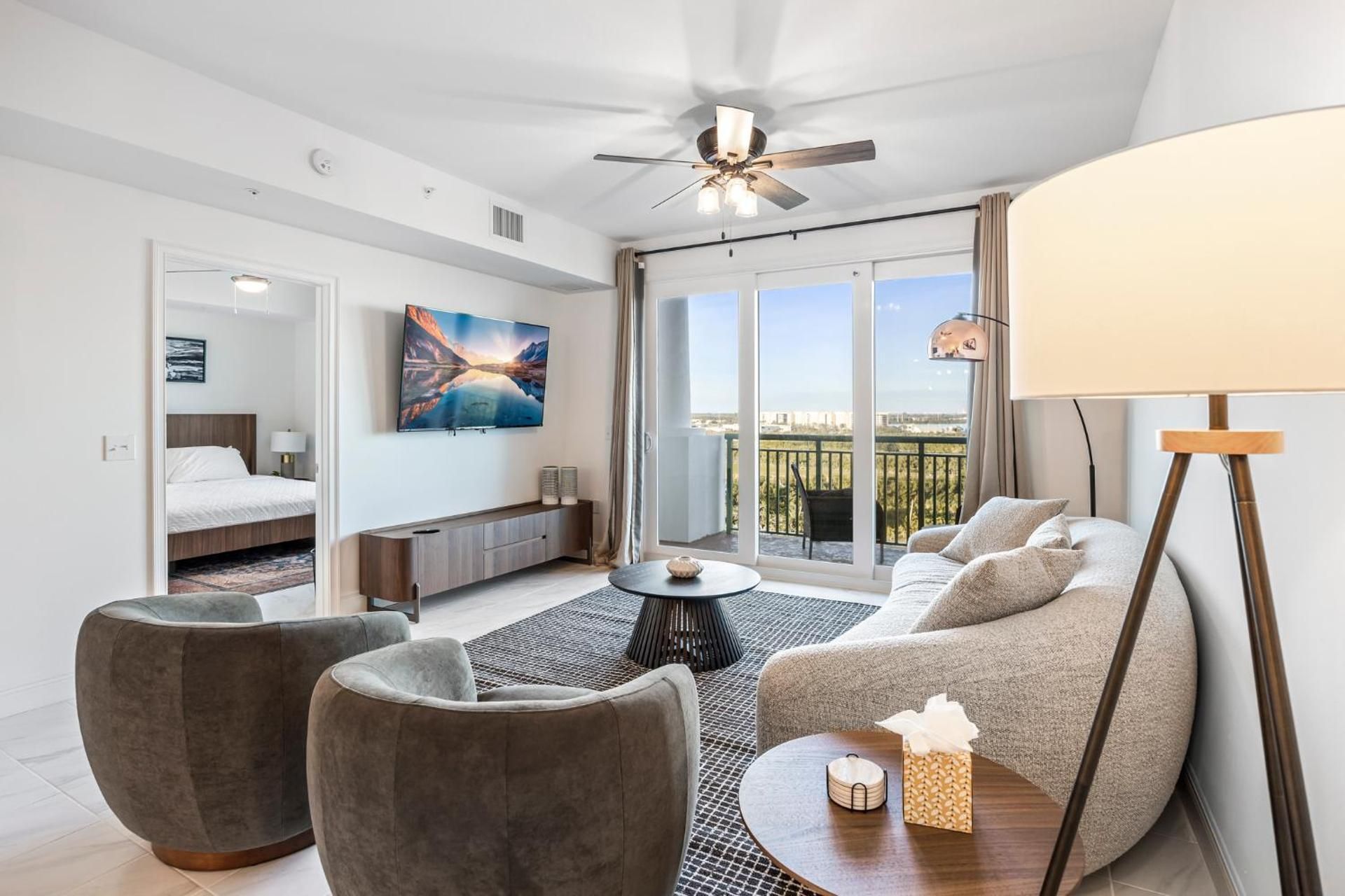 Two-Bedroom Deluxe Apartment with Balcony