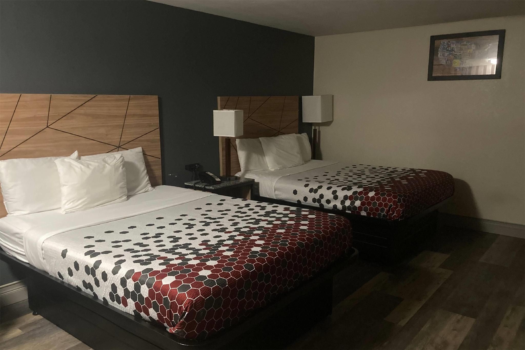 2 Queen Beds, 2-Bedroom, Suite, Non-Smoking