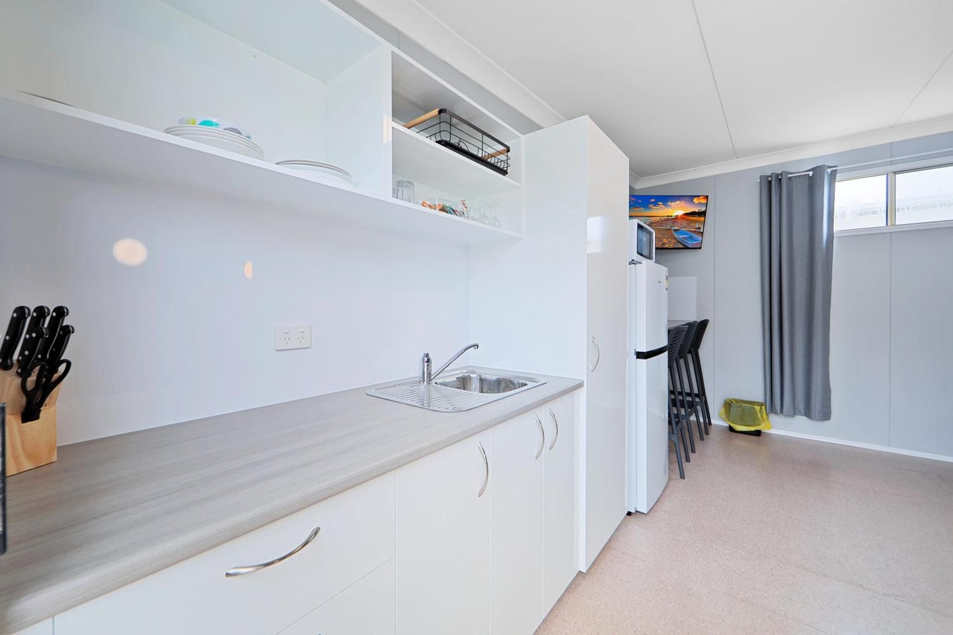 1 Bedroom Self Contained Cabin