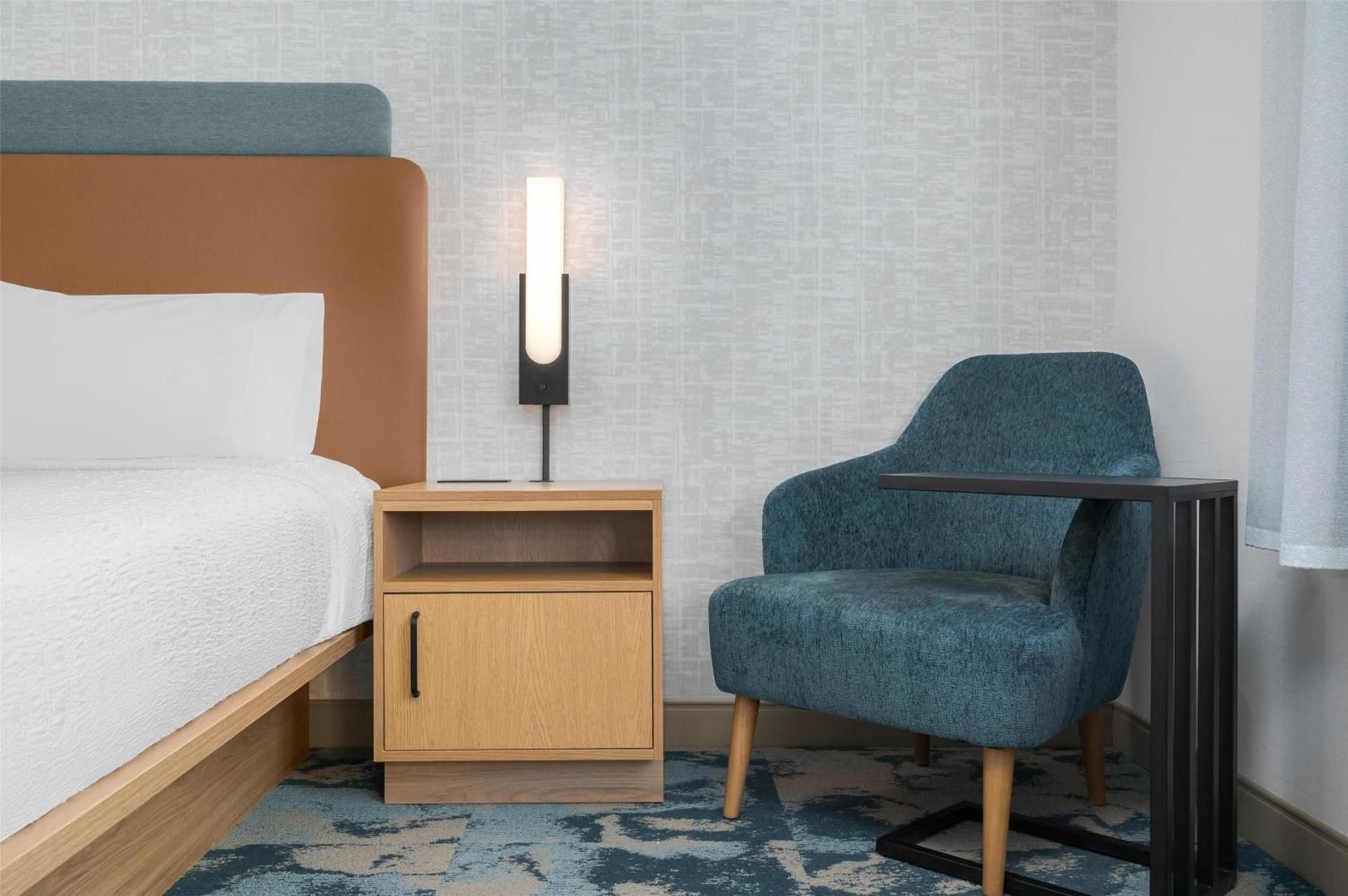 1 King Hearing Accessible