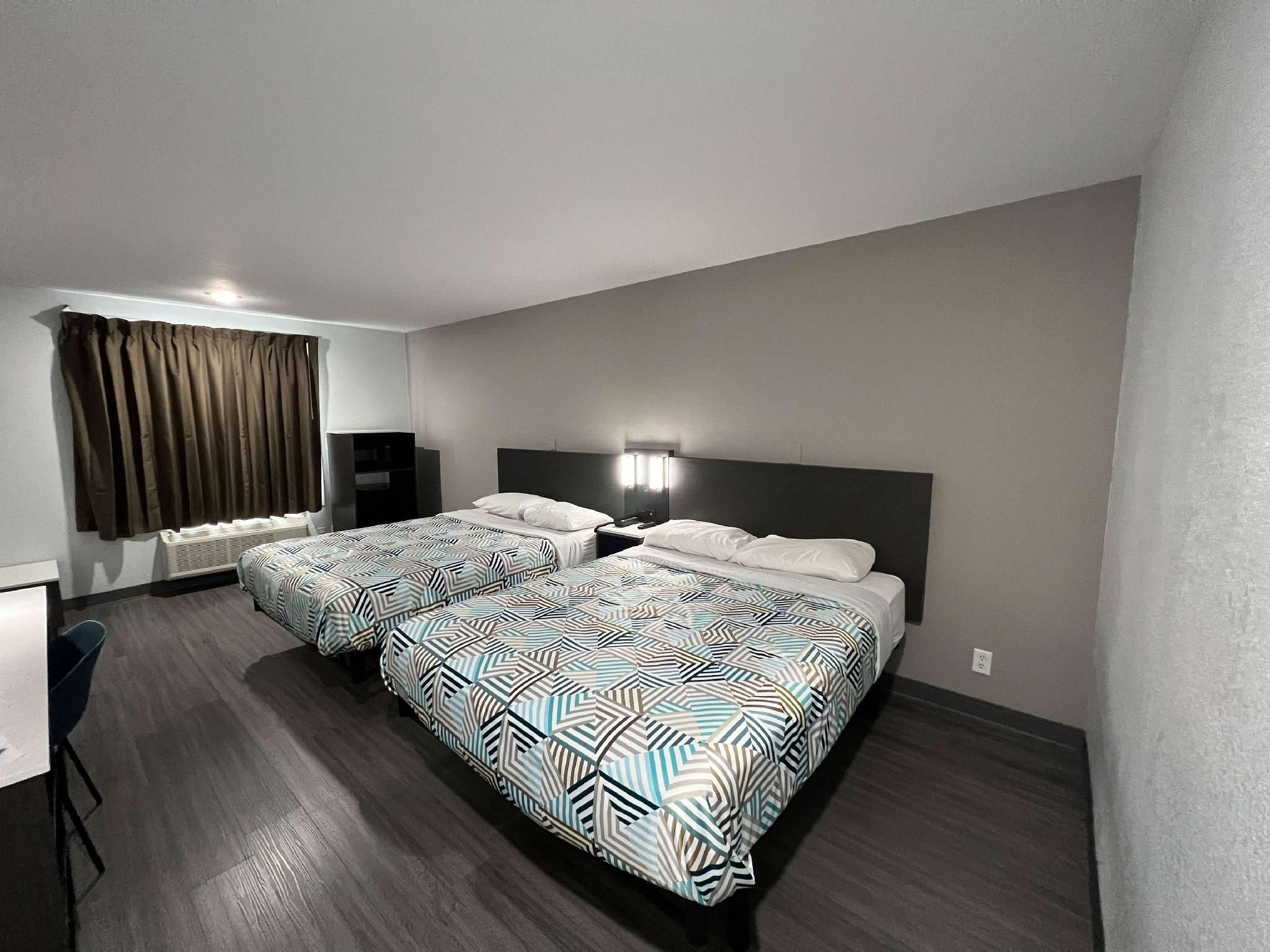 2 Queen Beds | Non-Smoking, Micfridge