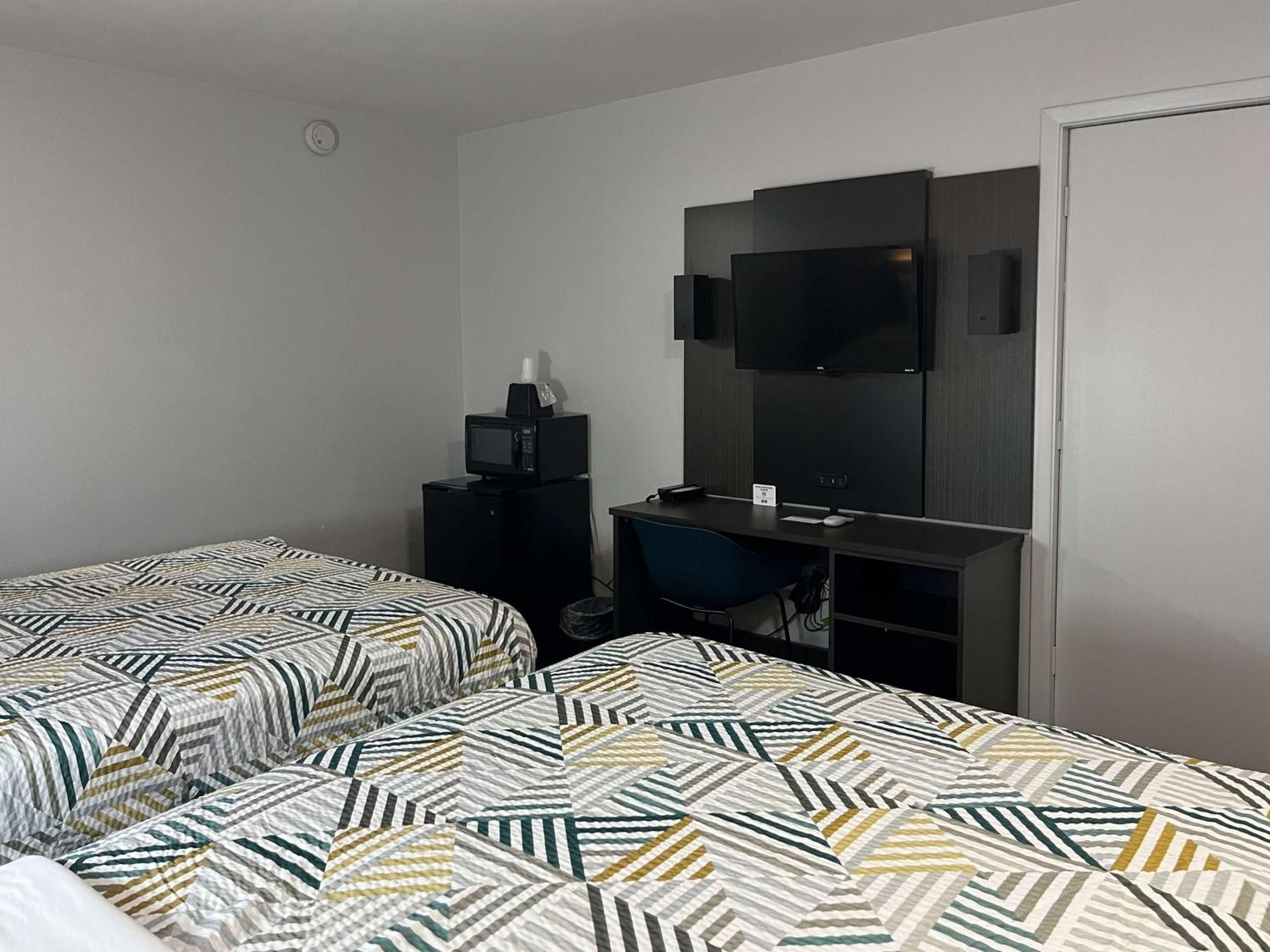 Quadruple Room - Non-Smoking