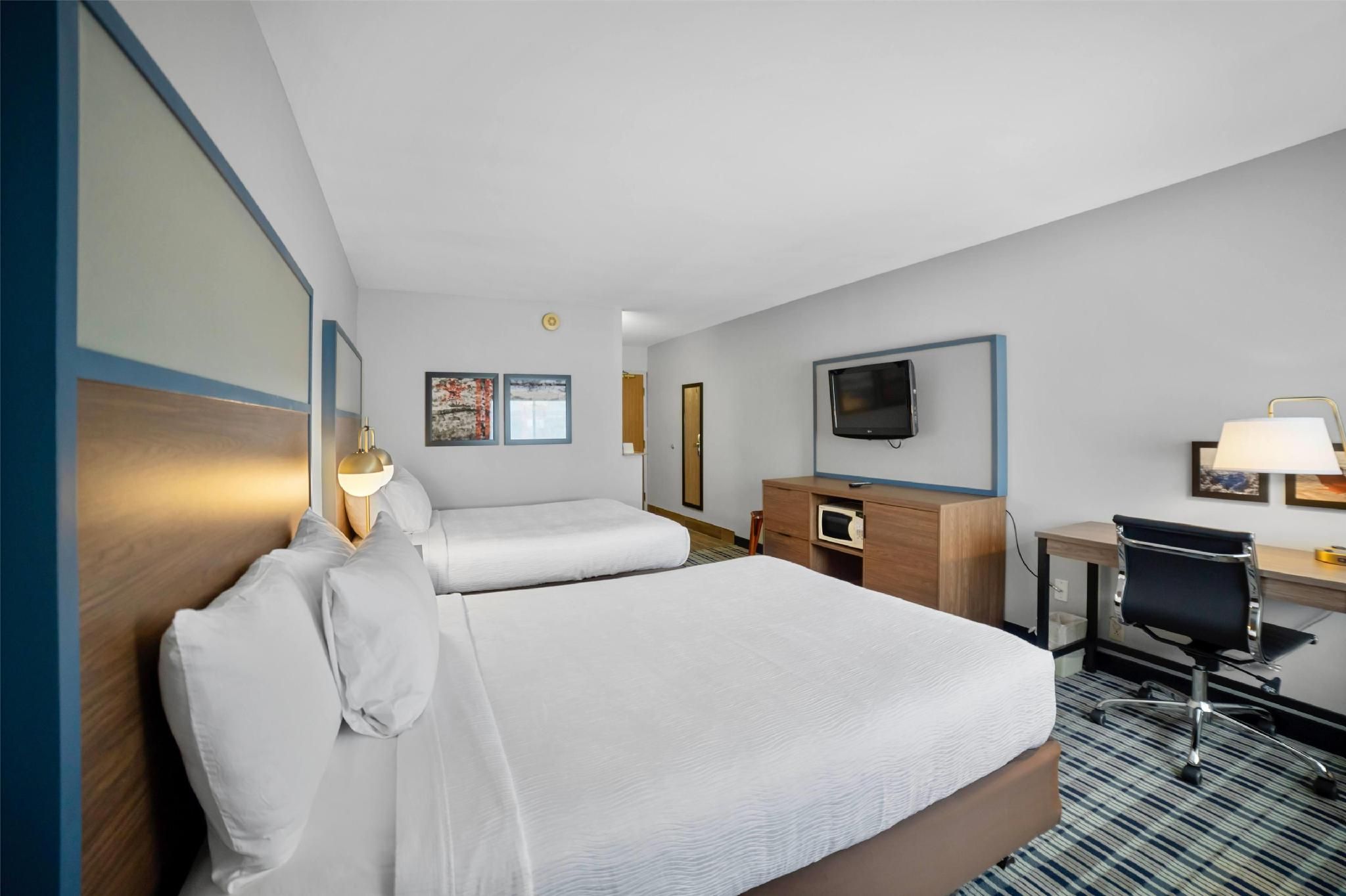 2 Queen Beds Non-Smoking