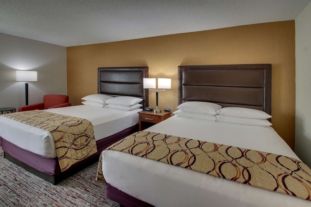 Room, 2 Queen Beds, Accessible (Tub)