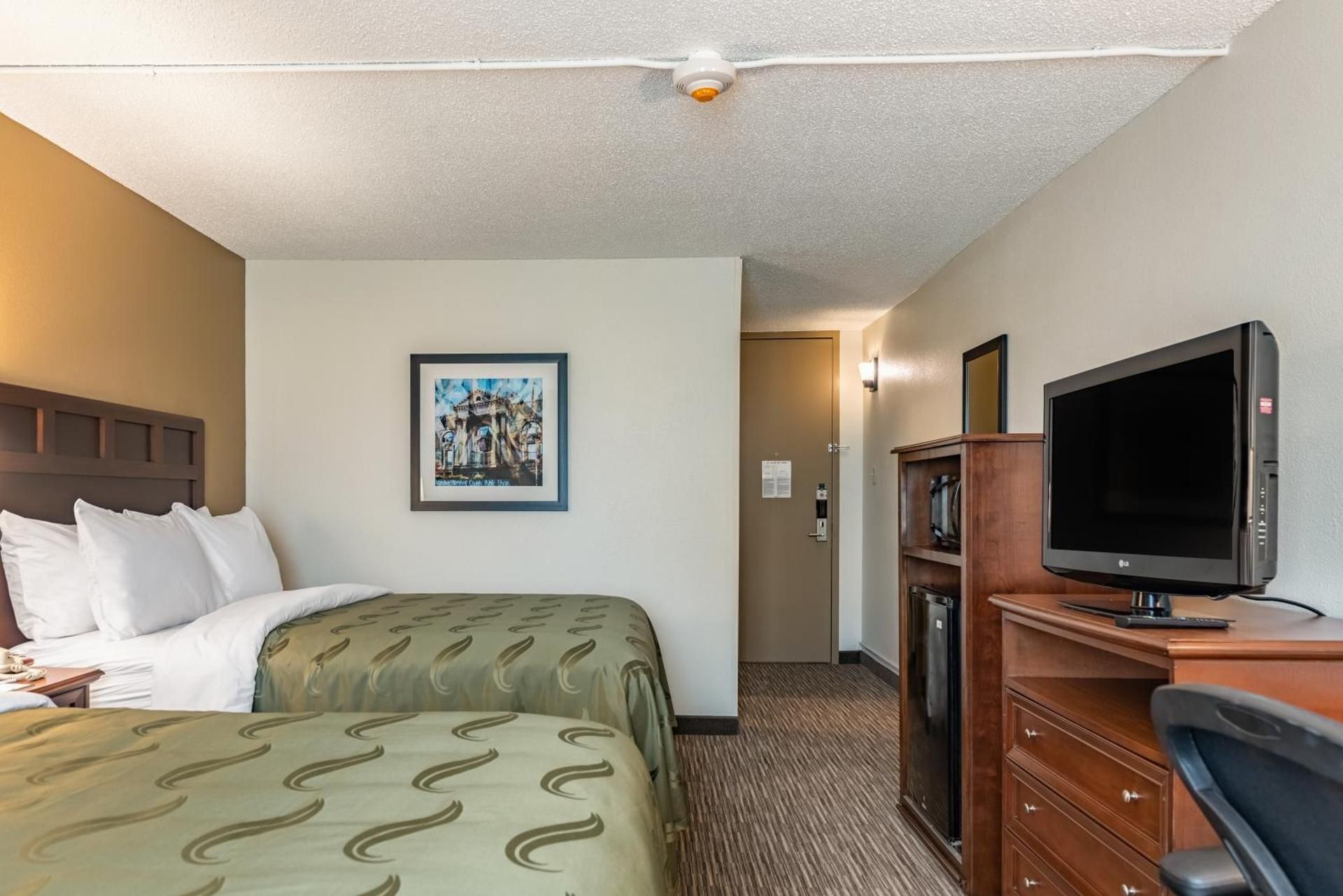 Queen Room with Two Queen Beds - Non-Smoking