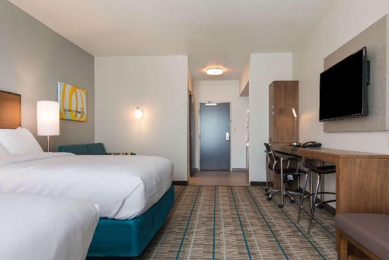 2 Queen Beds, Suite, Nonsmoking, Accessible