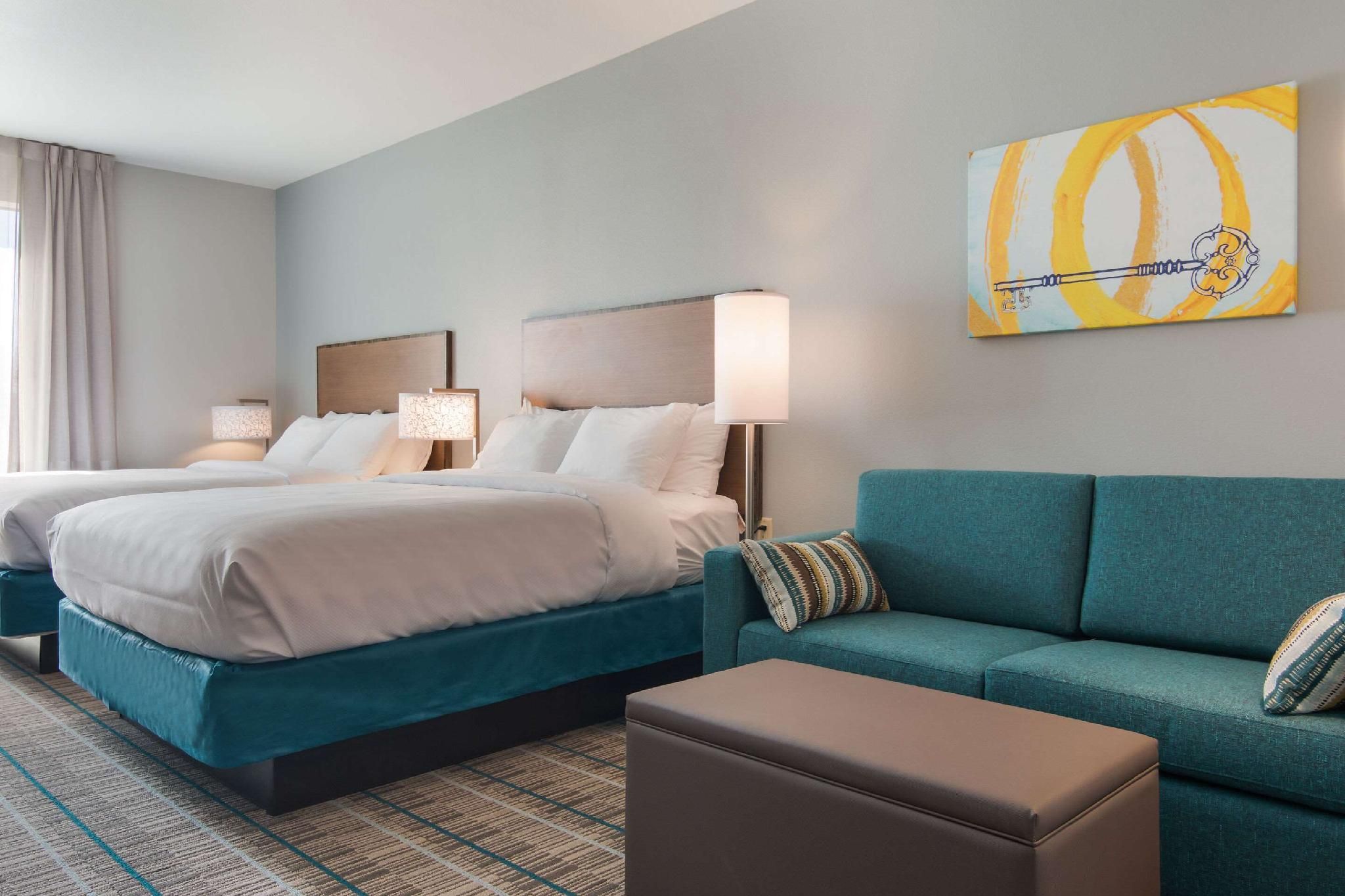 2 Queen Beds, Suite, Nonsmoking, Accessible