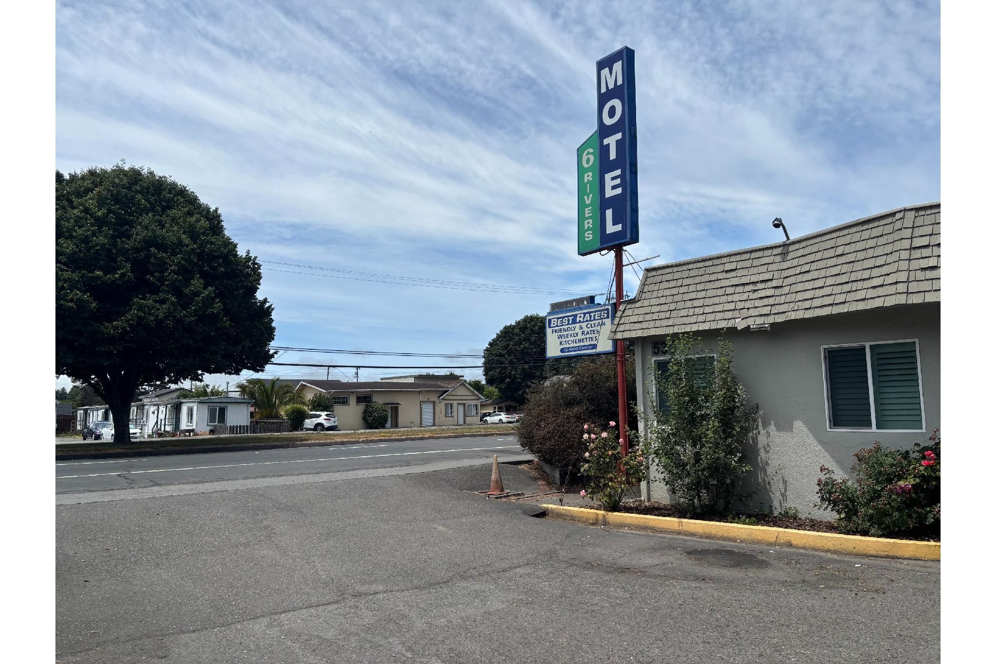 6 Rivers Motel