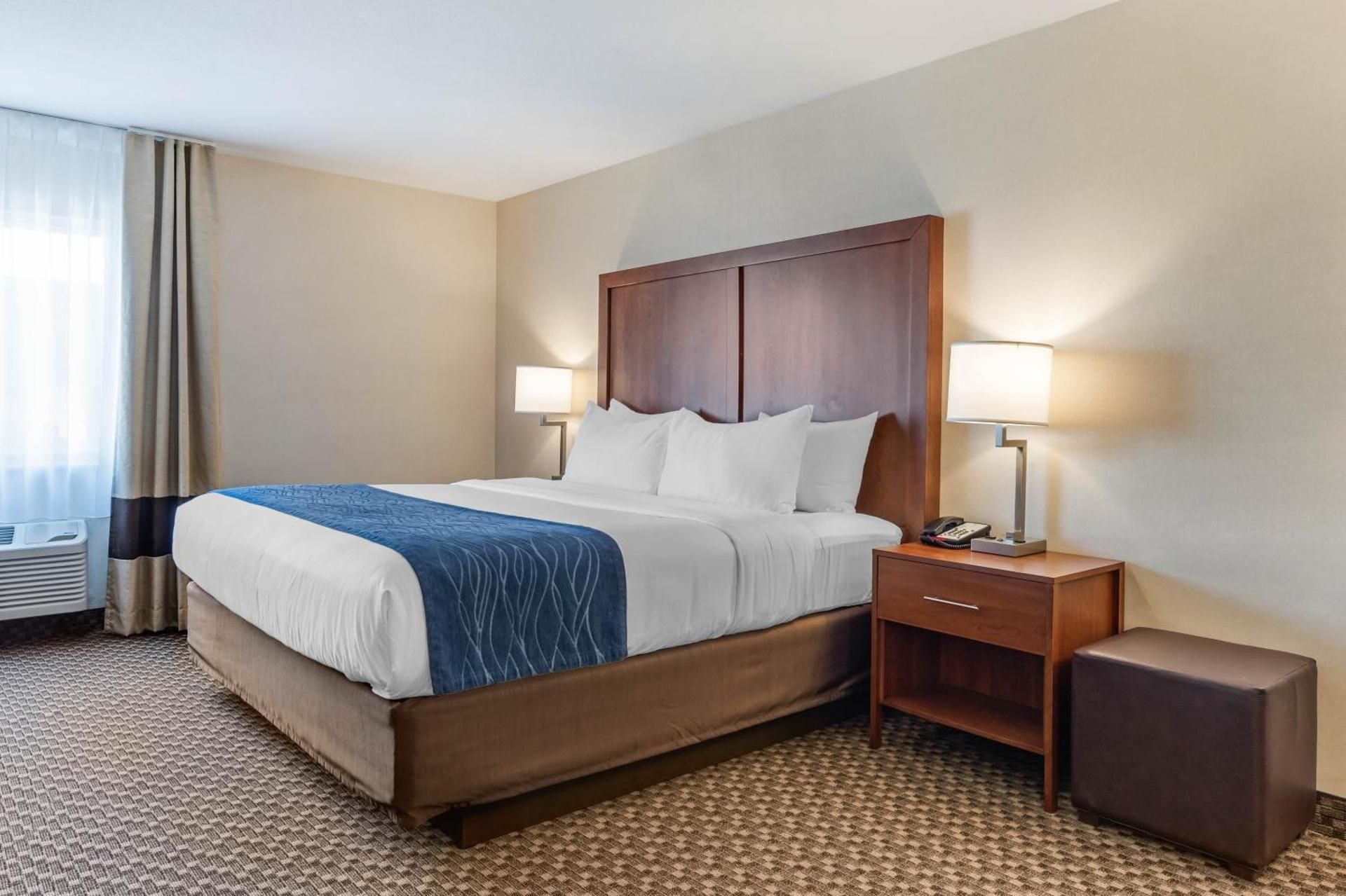 King Room with Roll-in-Shower - Accessible/Non-Smoking