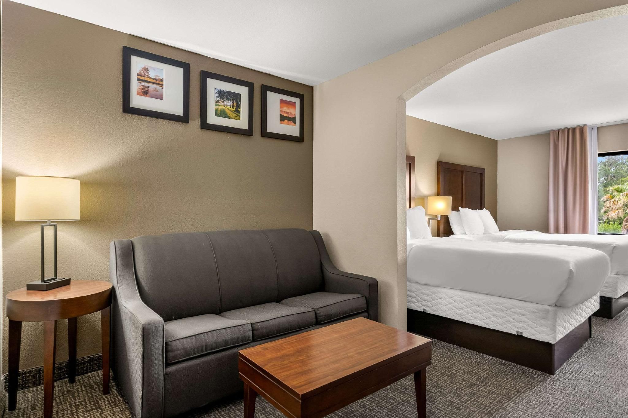 2 Double Beds, Suite, Nonsmoking, Upgrade