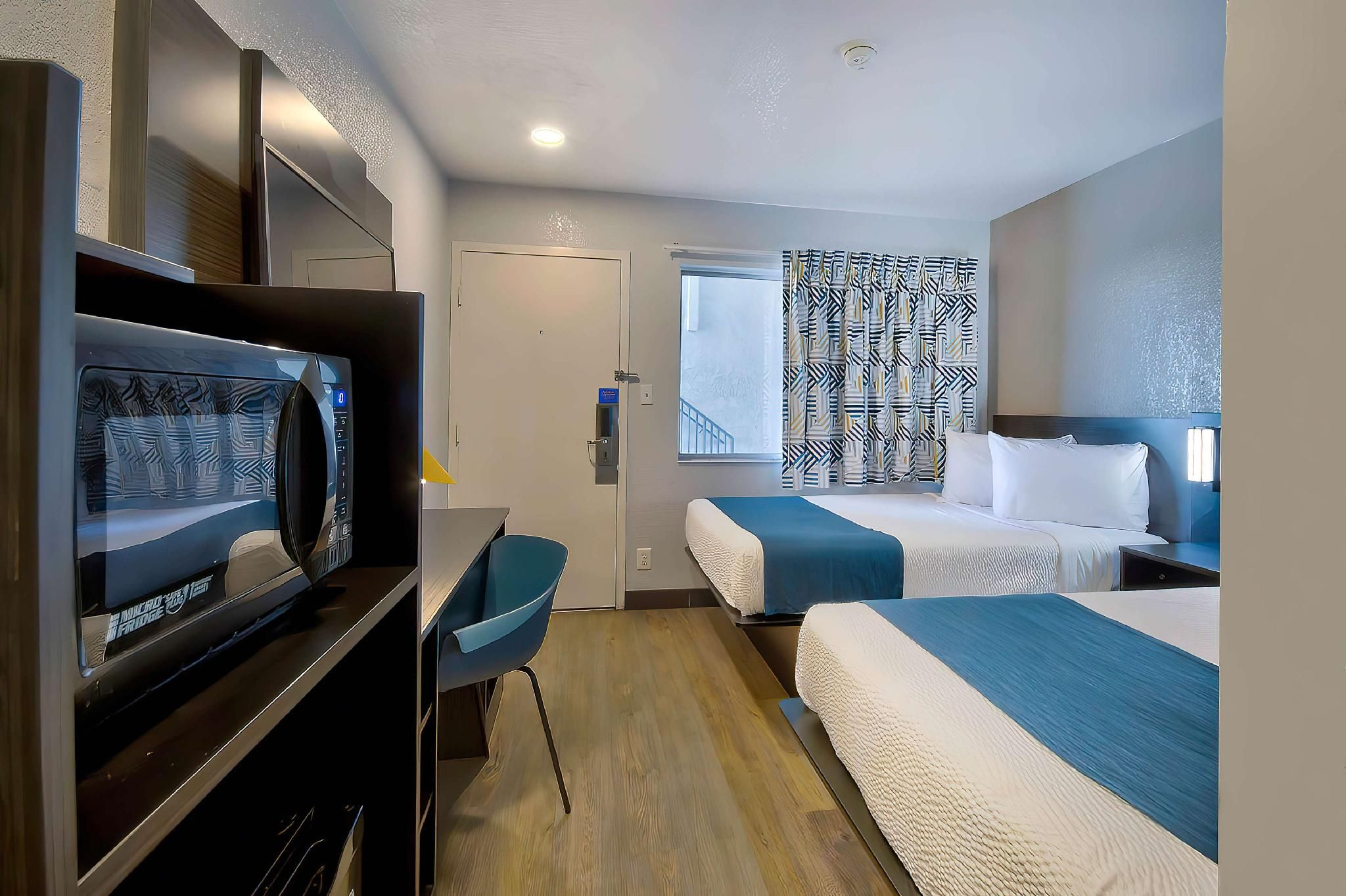 2 Full Beds Smoke-Free