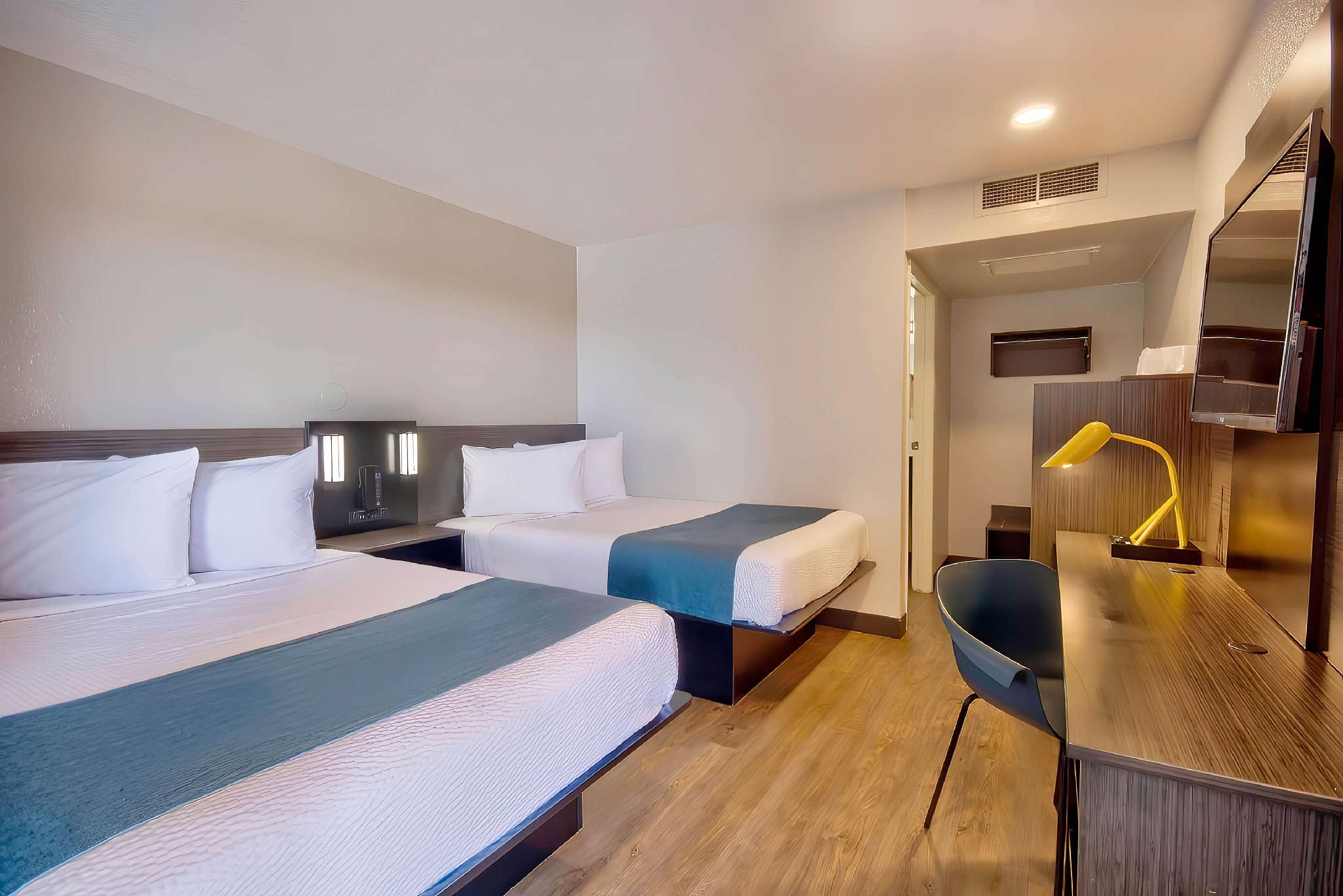 2 Full Beds Smoke-Free